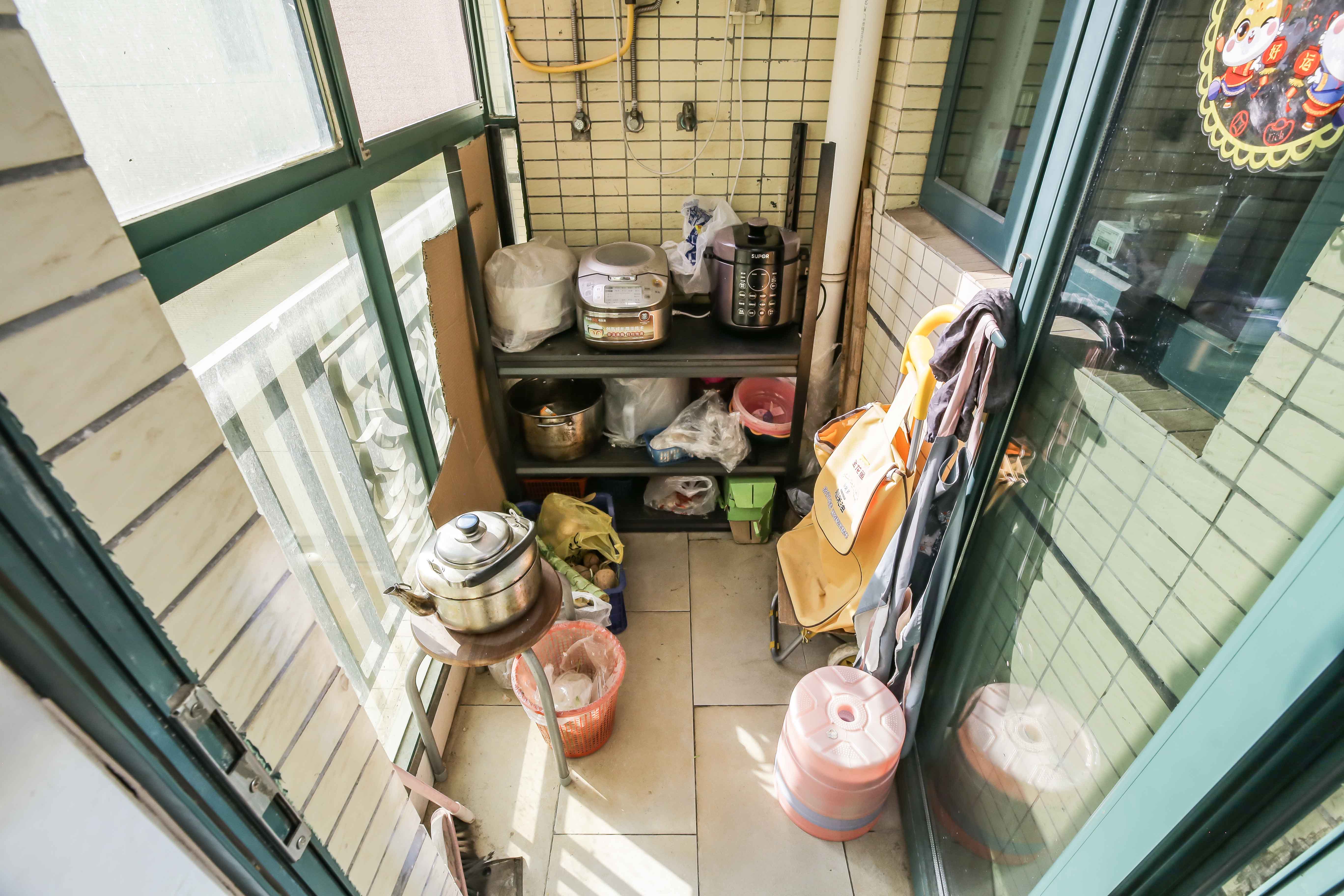 恒大华府  3室2厅1卫   145.00万阳台