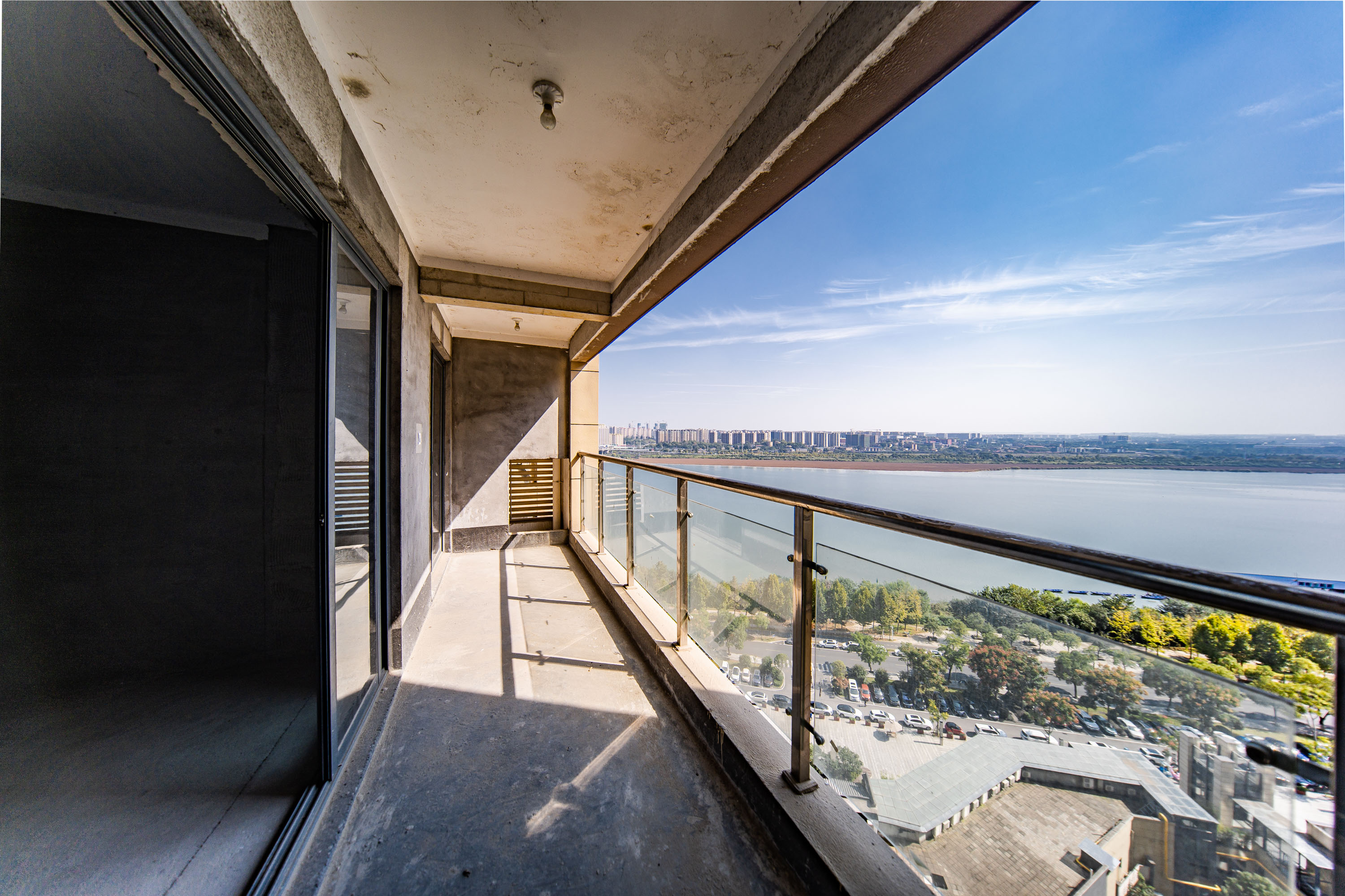 湘熙水郡(观澜海赋家园)  4室2厅2卫    198.0万 湘熙水郡(观澜海赋家园)  4室2厅2卫    198.0万阳台