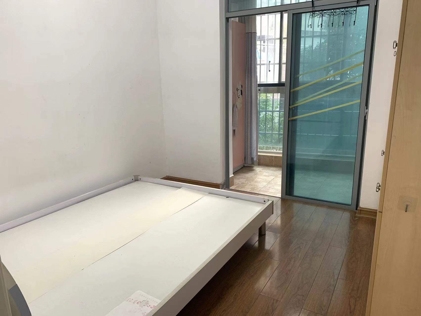 丽景滨江 4室2厅2卫 79.8万 丽景滨江 4室2厅2卫 79.8万室内图