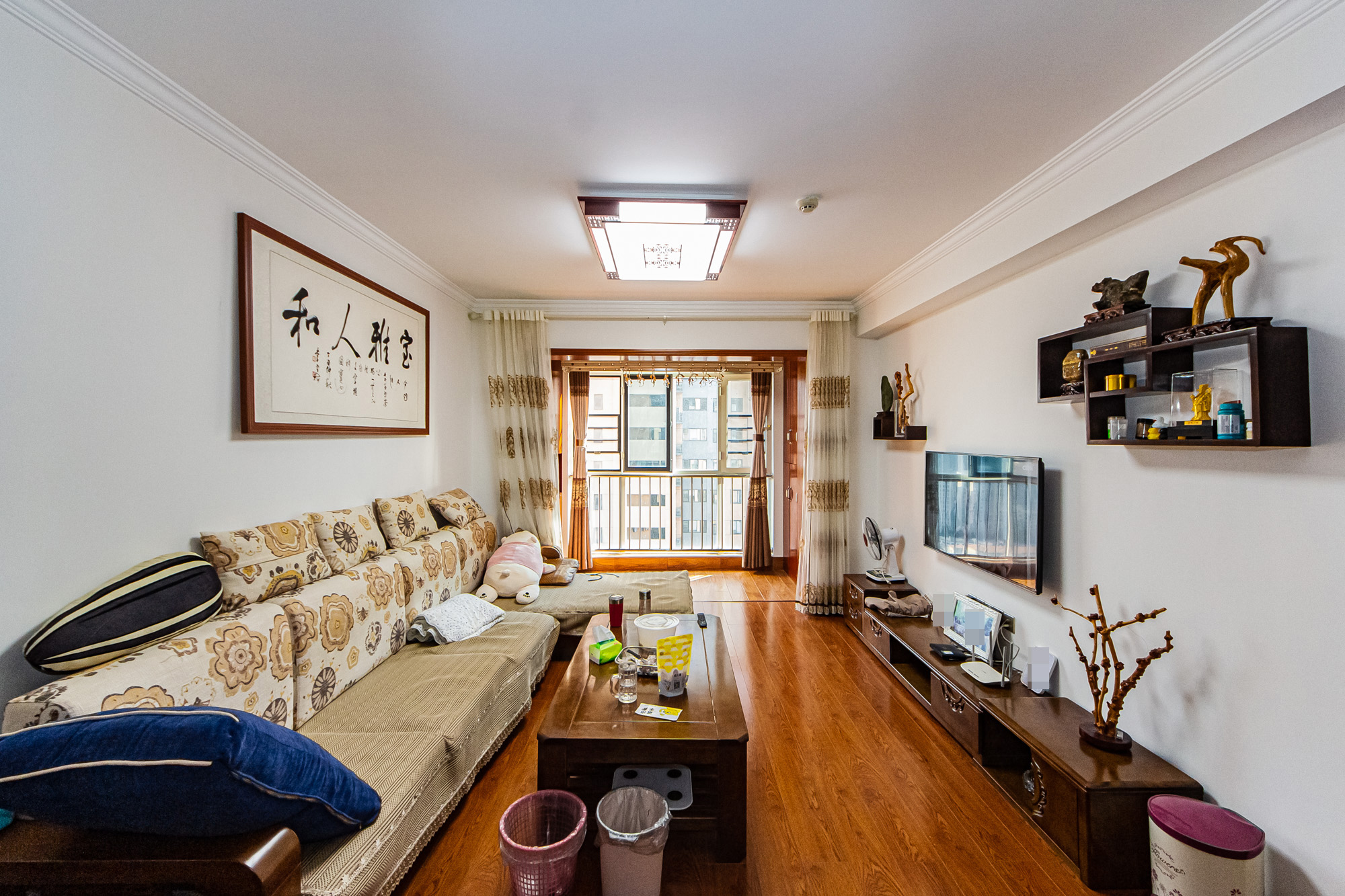 北辰三角洲E6区  3室2厅1卫    182.0万客厅