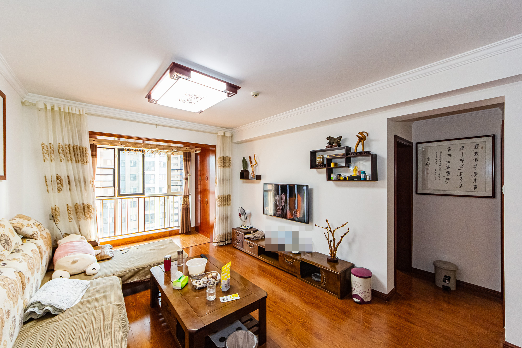 北辰三角洲E6区  3室2厅1卫    182.0万客厅