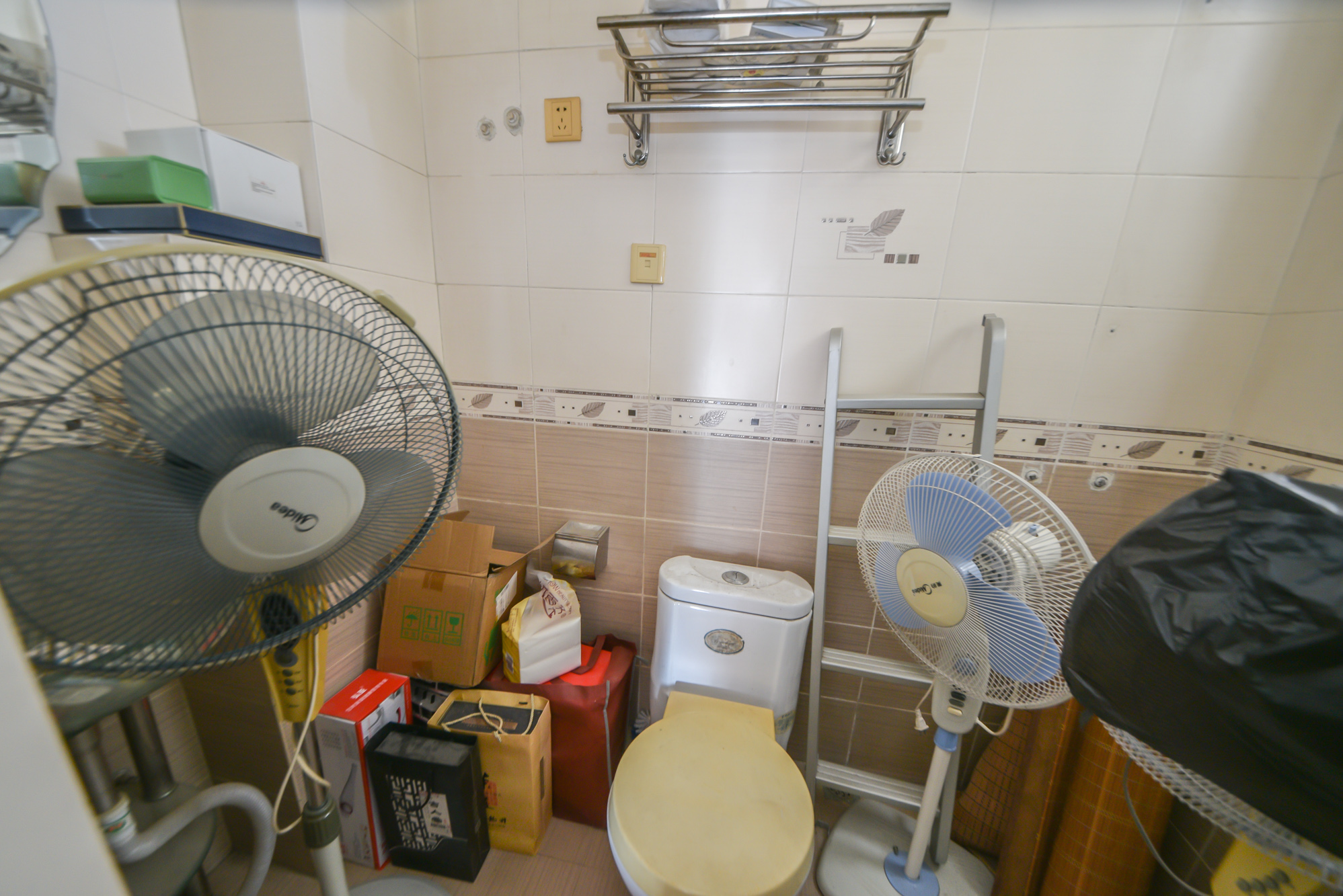 明星村 2室2厅2卫 74.8万 明星村 2室2厅2卫 74.8万卫生间