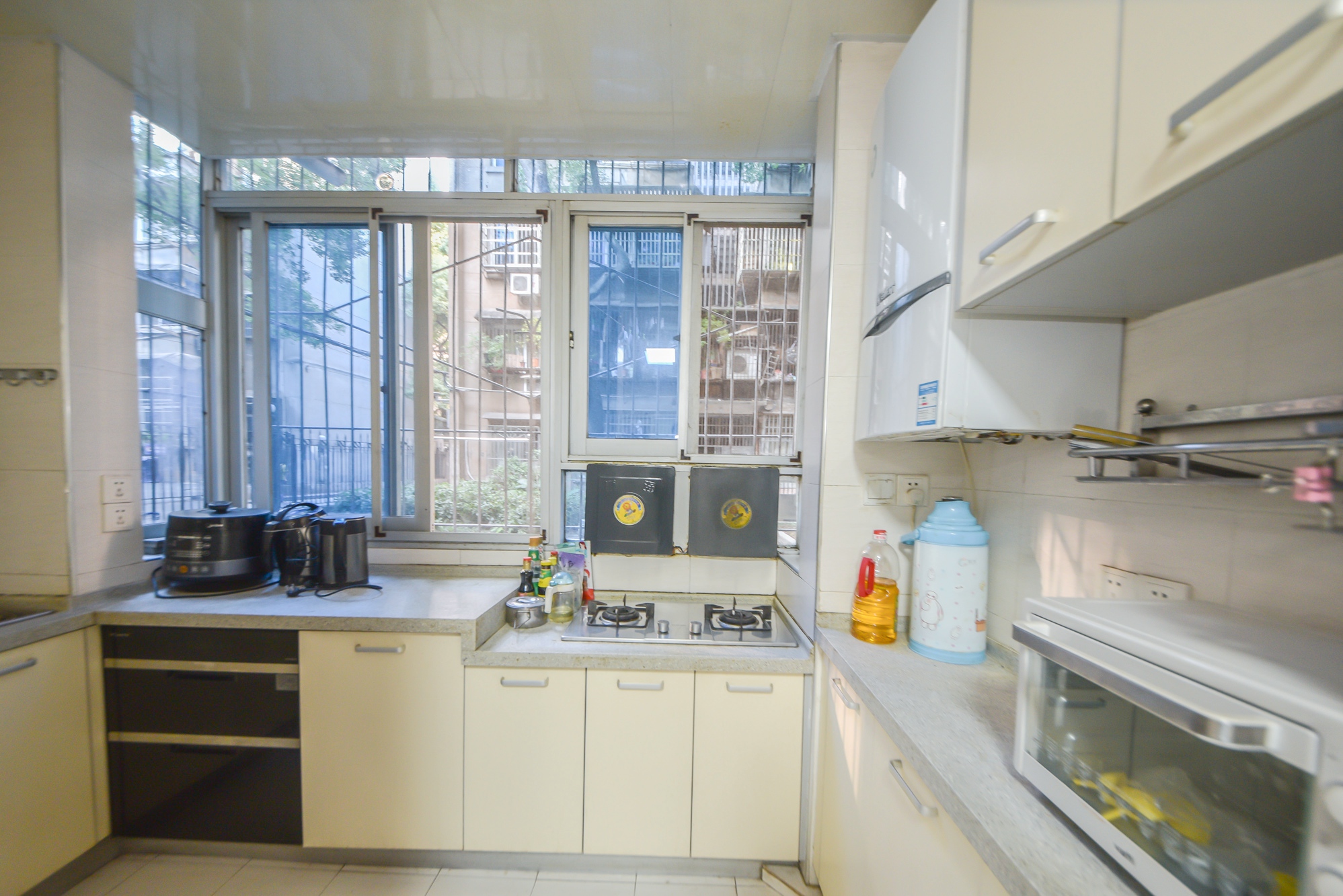 东塘电力院  3室2厅1卫    110.0万厨房