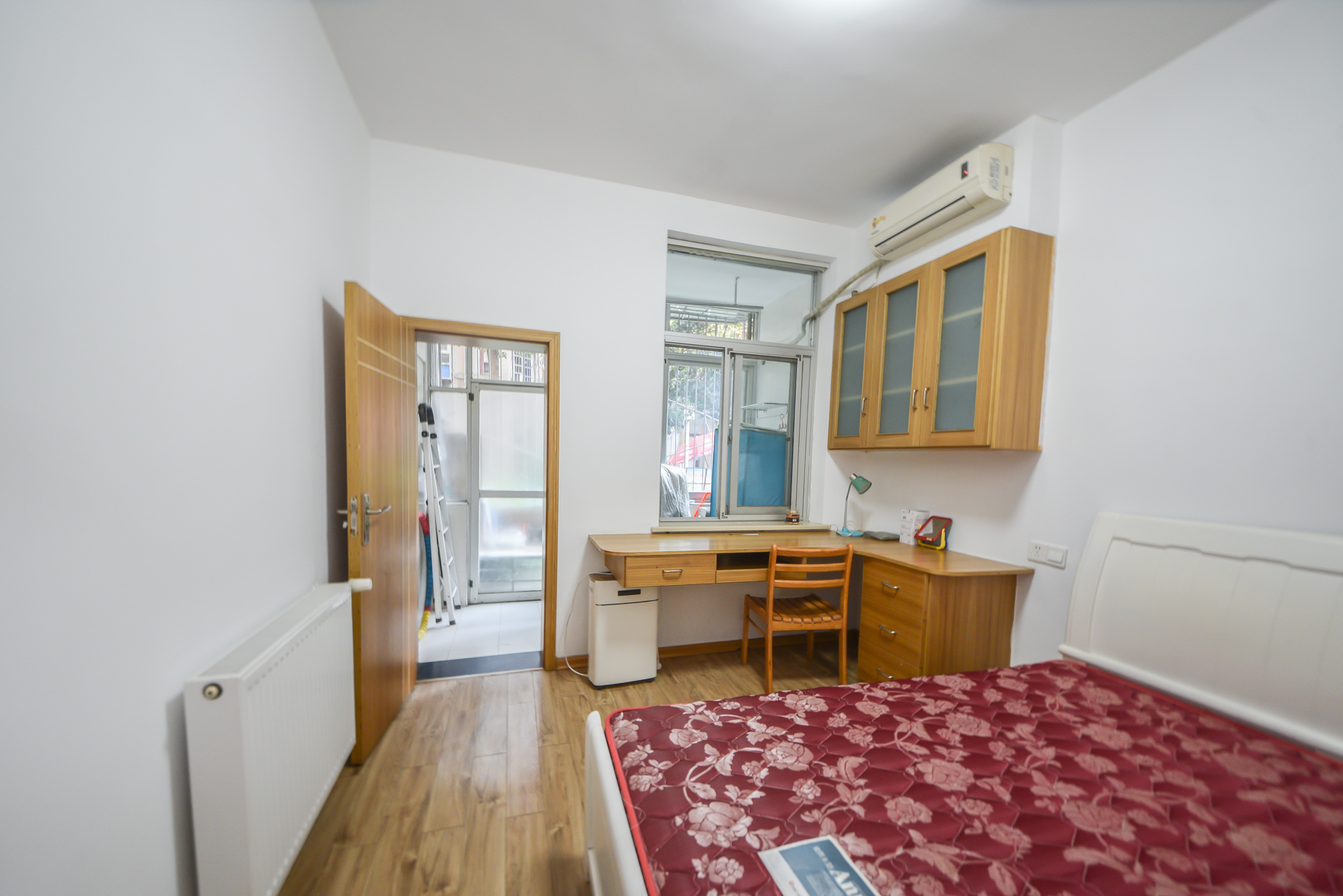 东塘电力院  3室2厅1卫    110.0万卧室