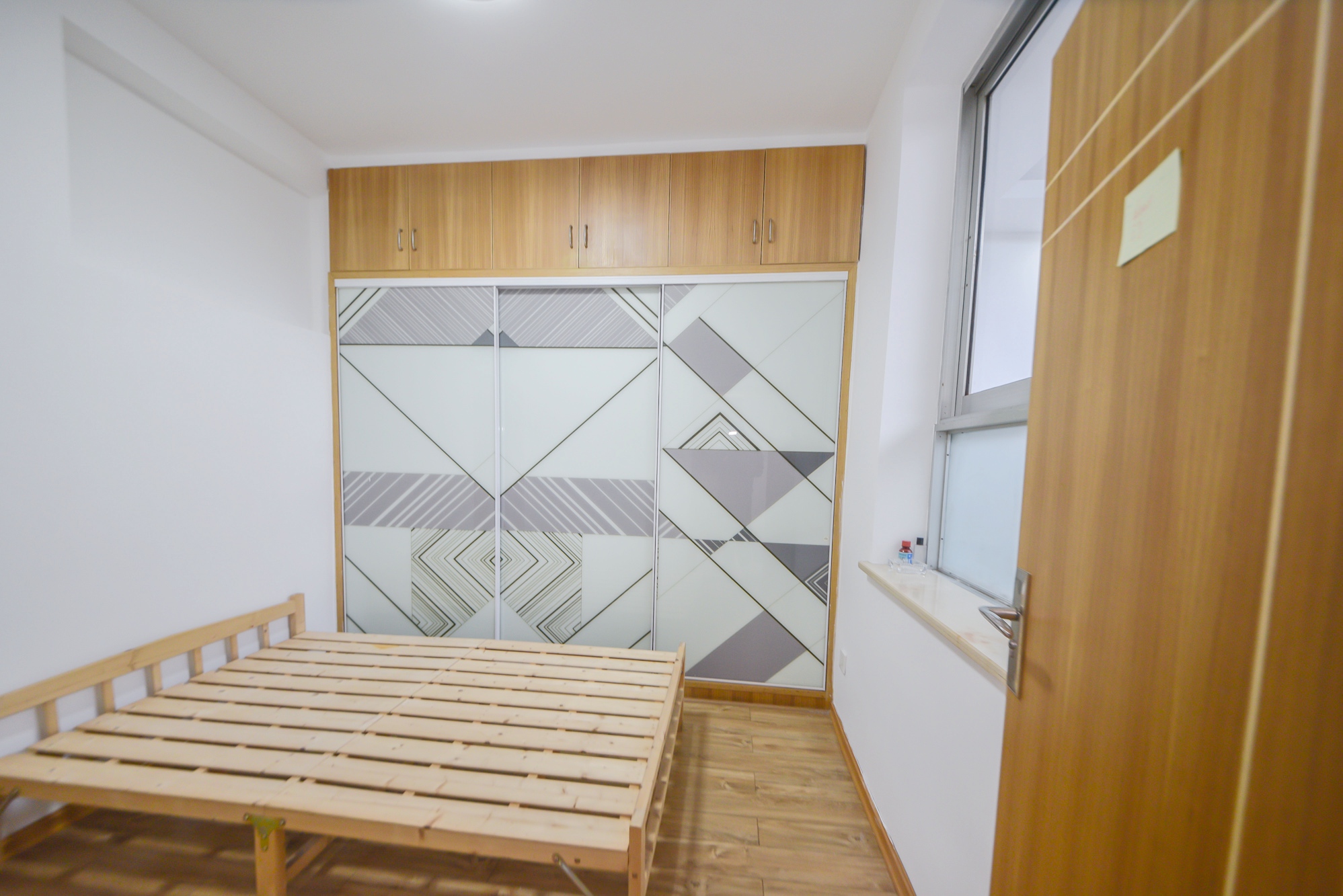 东塘电力院  3室2厅1卫    110.0万卧室