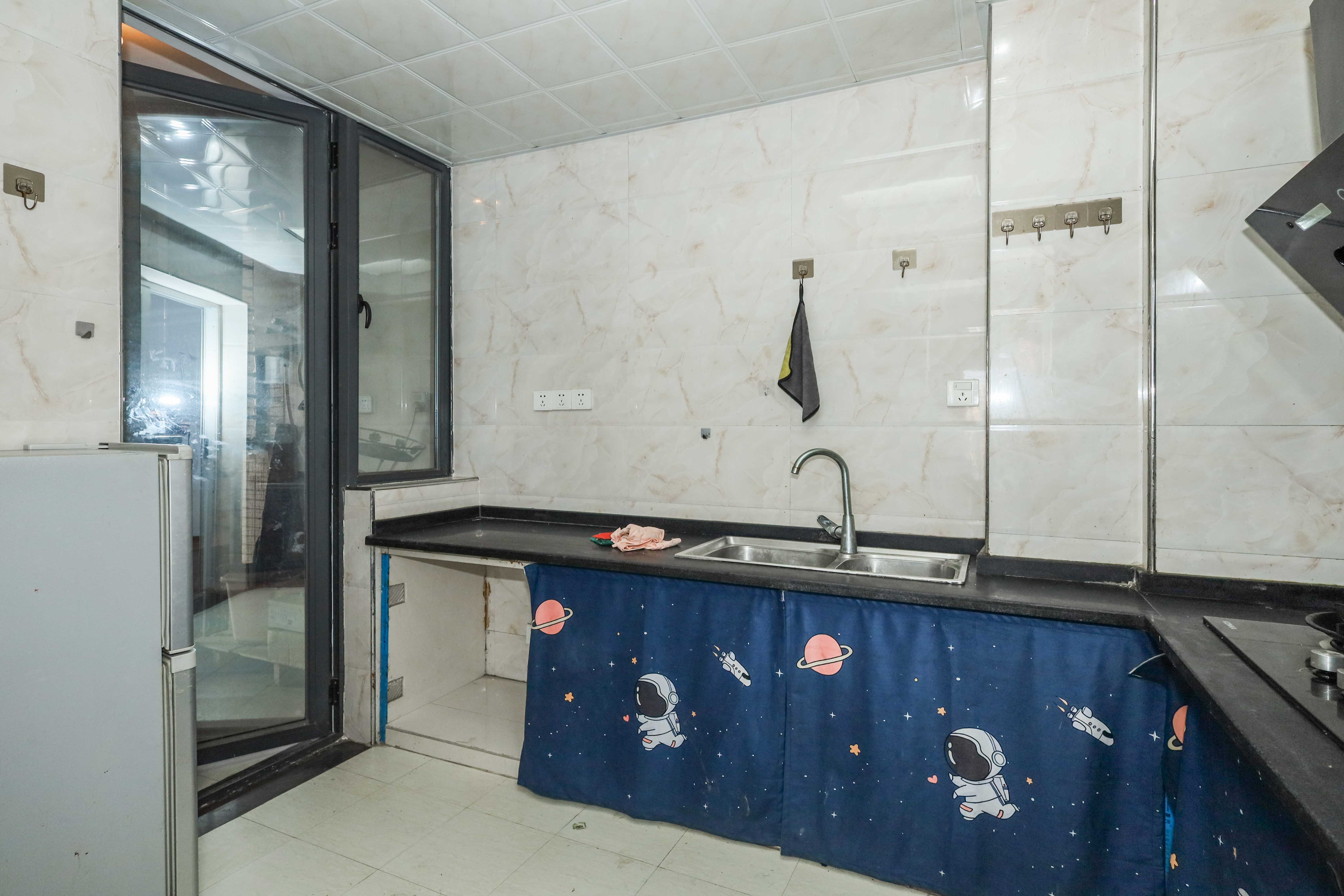 保利麓谷林语C区  3室2厅1卫    85.0万厨房