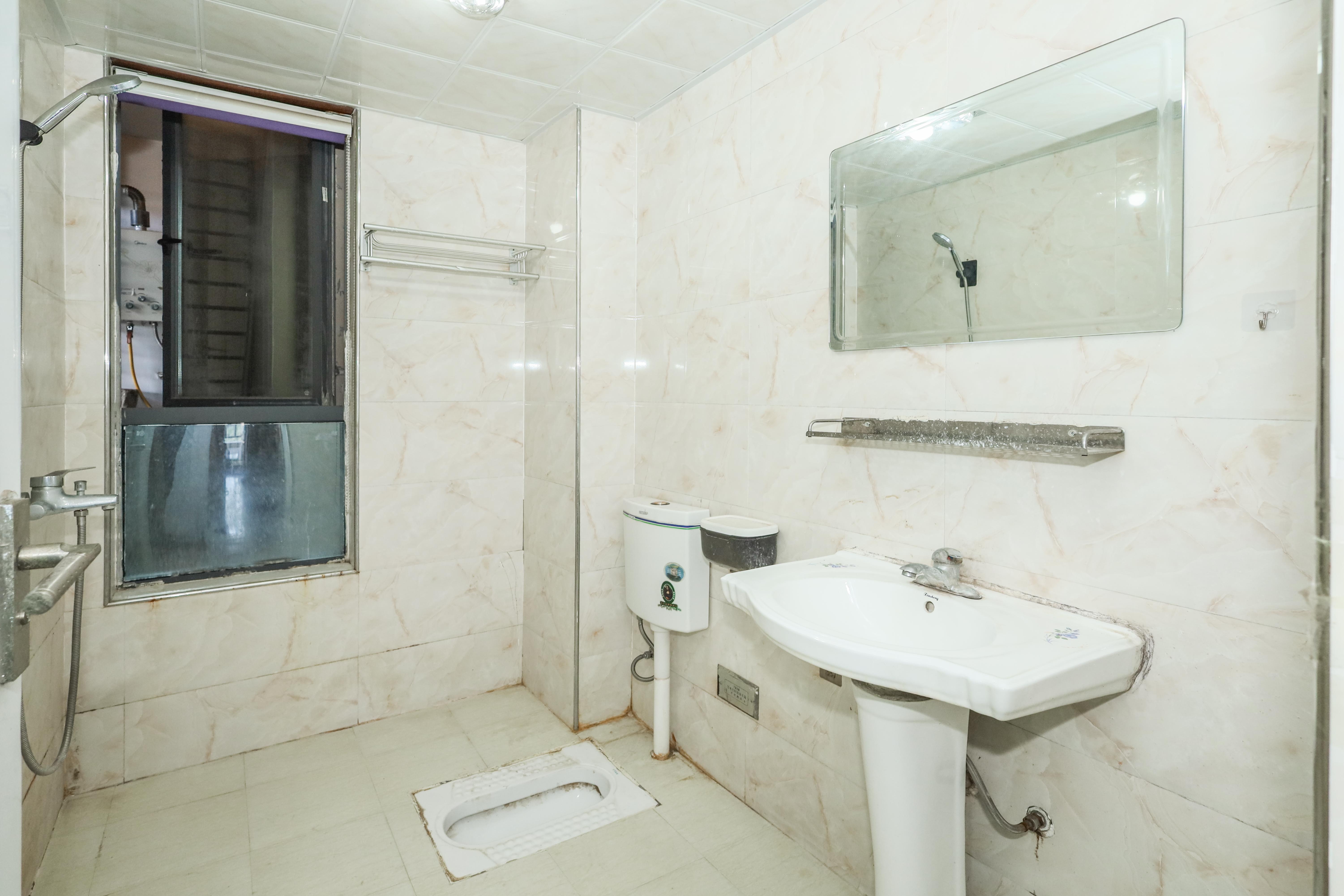 保利麓谷林语C区  3室2厅1卫    85.0万卫生间