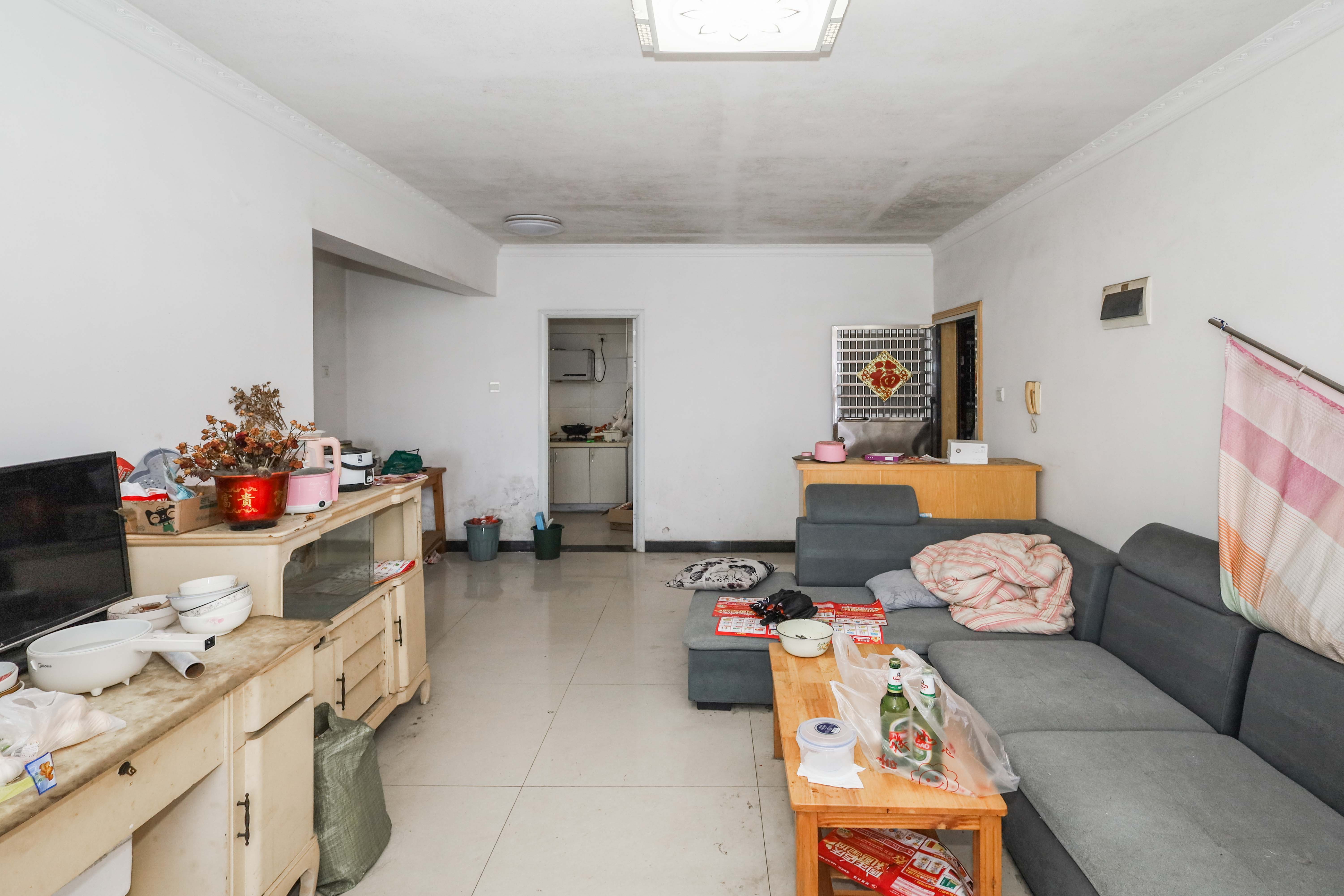 麓谷锦和园 3室2厅1卫 81.6万 麓谷锦和园 3室2厅1卫 81.6万客厅