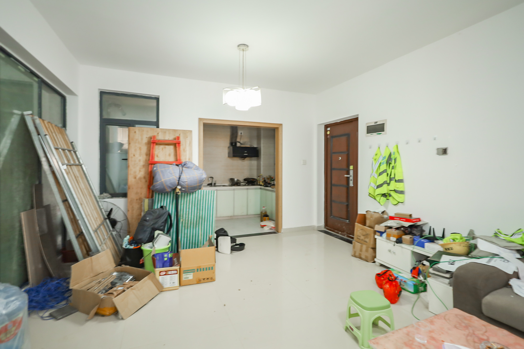 山水誉峰  4室2厅2卫   159.00万其他