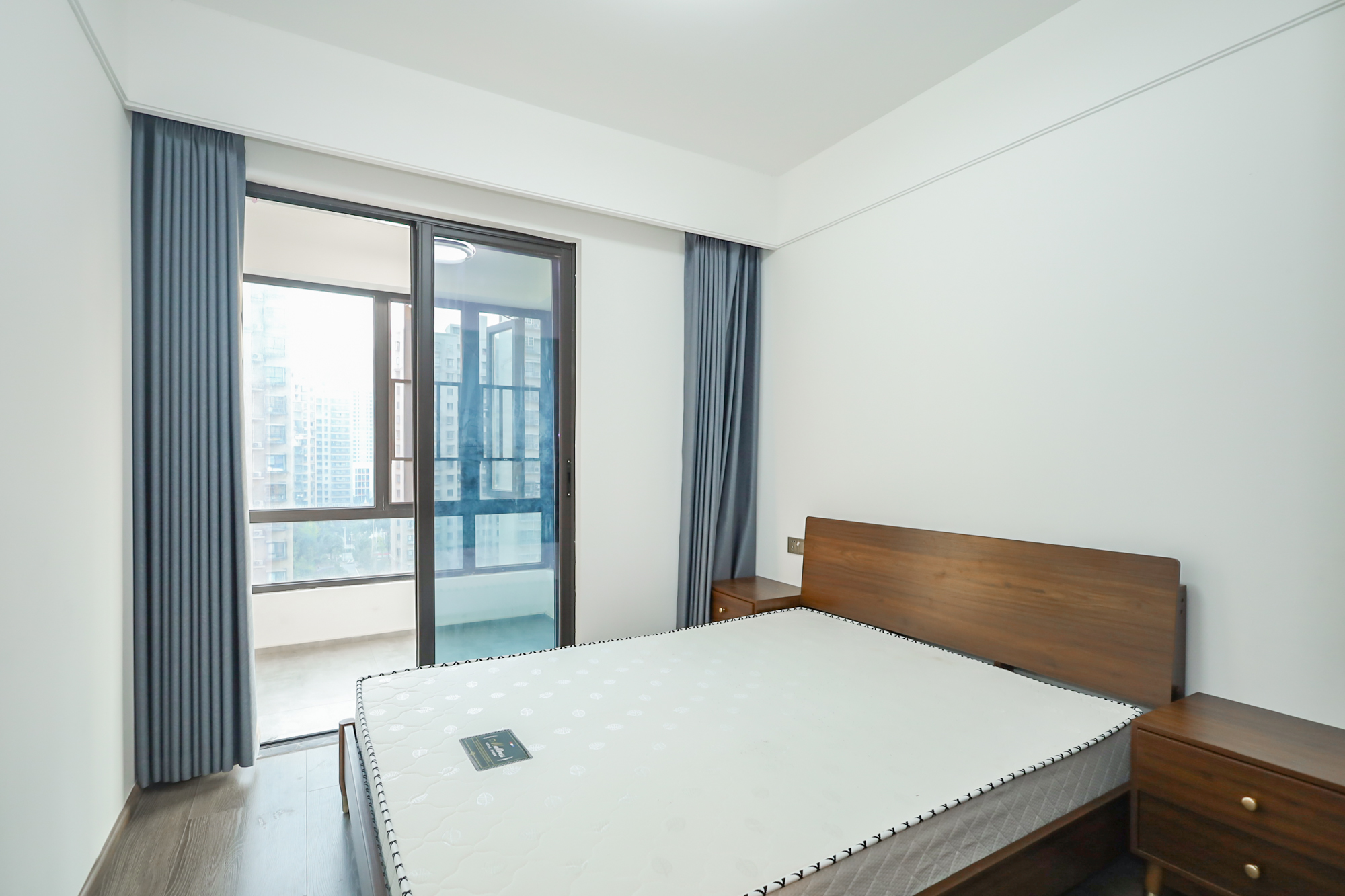 金茂建发泊悦  3室2厅2卫    153.0万 金茂建发泊悦  3室2厅2卫    153.0万卧室