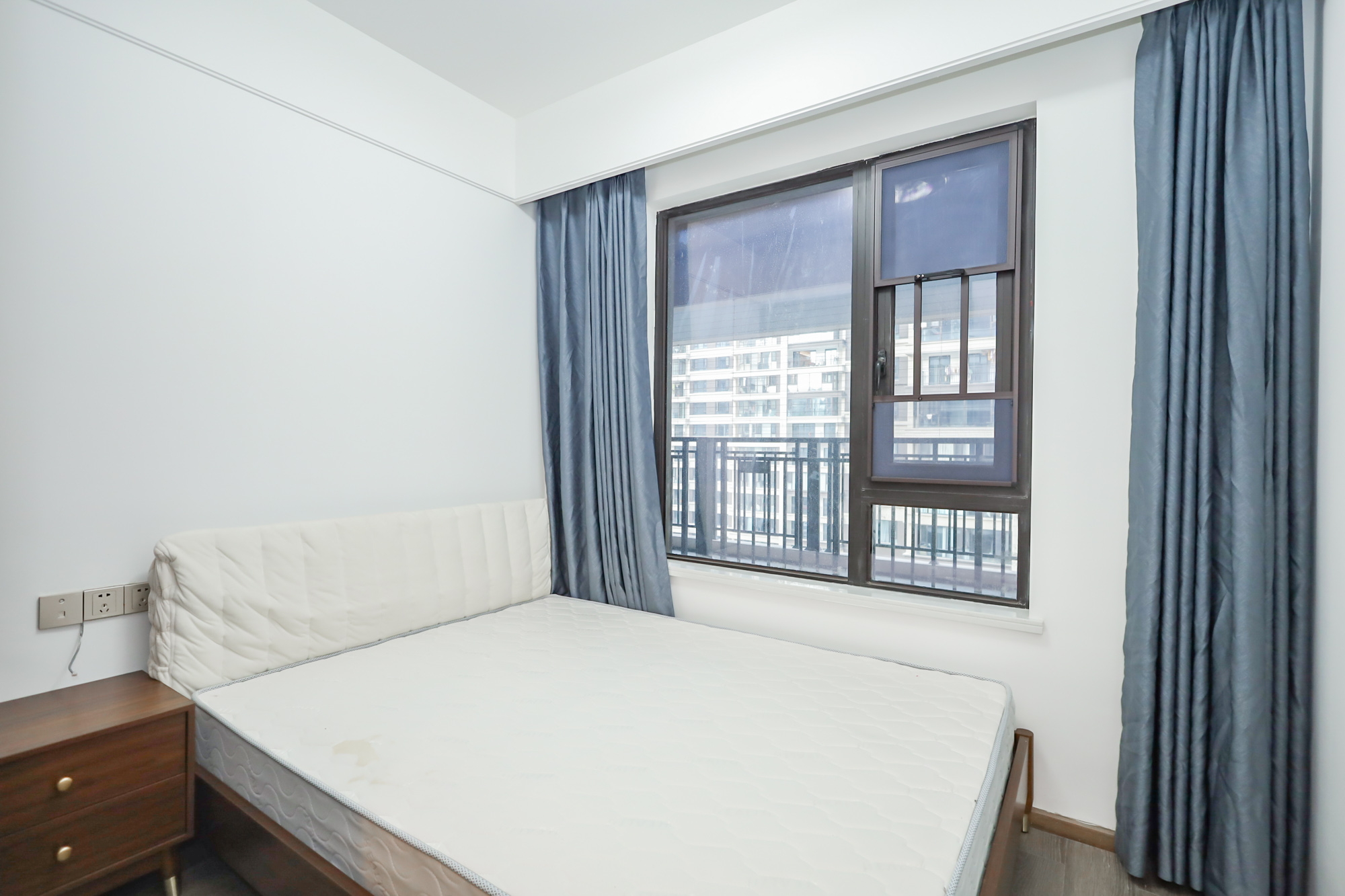 金茂建发泊悦  3室2厅2卫    153.0万 金茂建发泊悦  3室2厅2卫    153.0万卧室