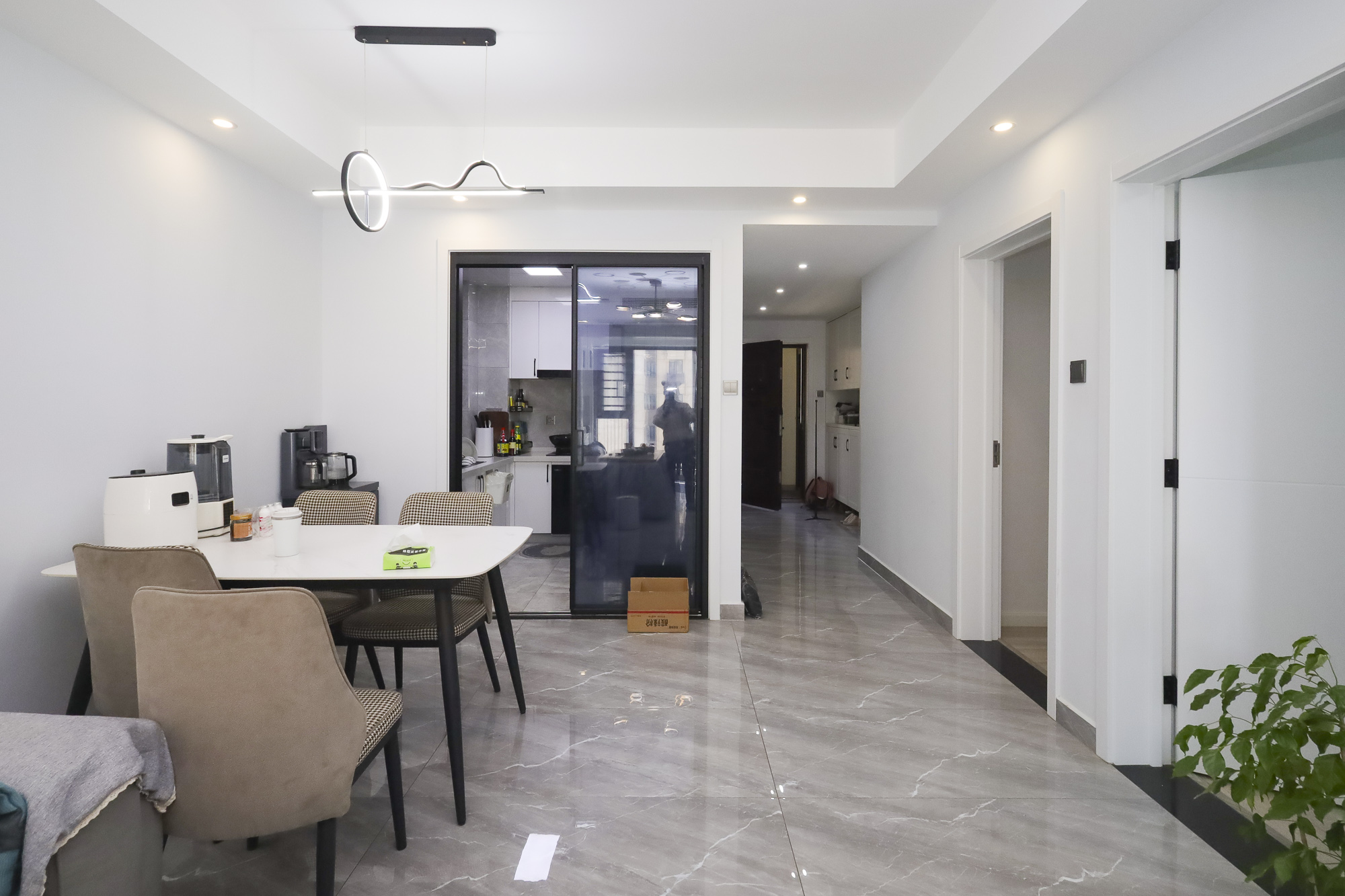 恒基旭辉湖山赋  3室1厅1卫    92.0万客厅