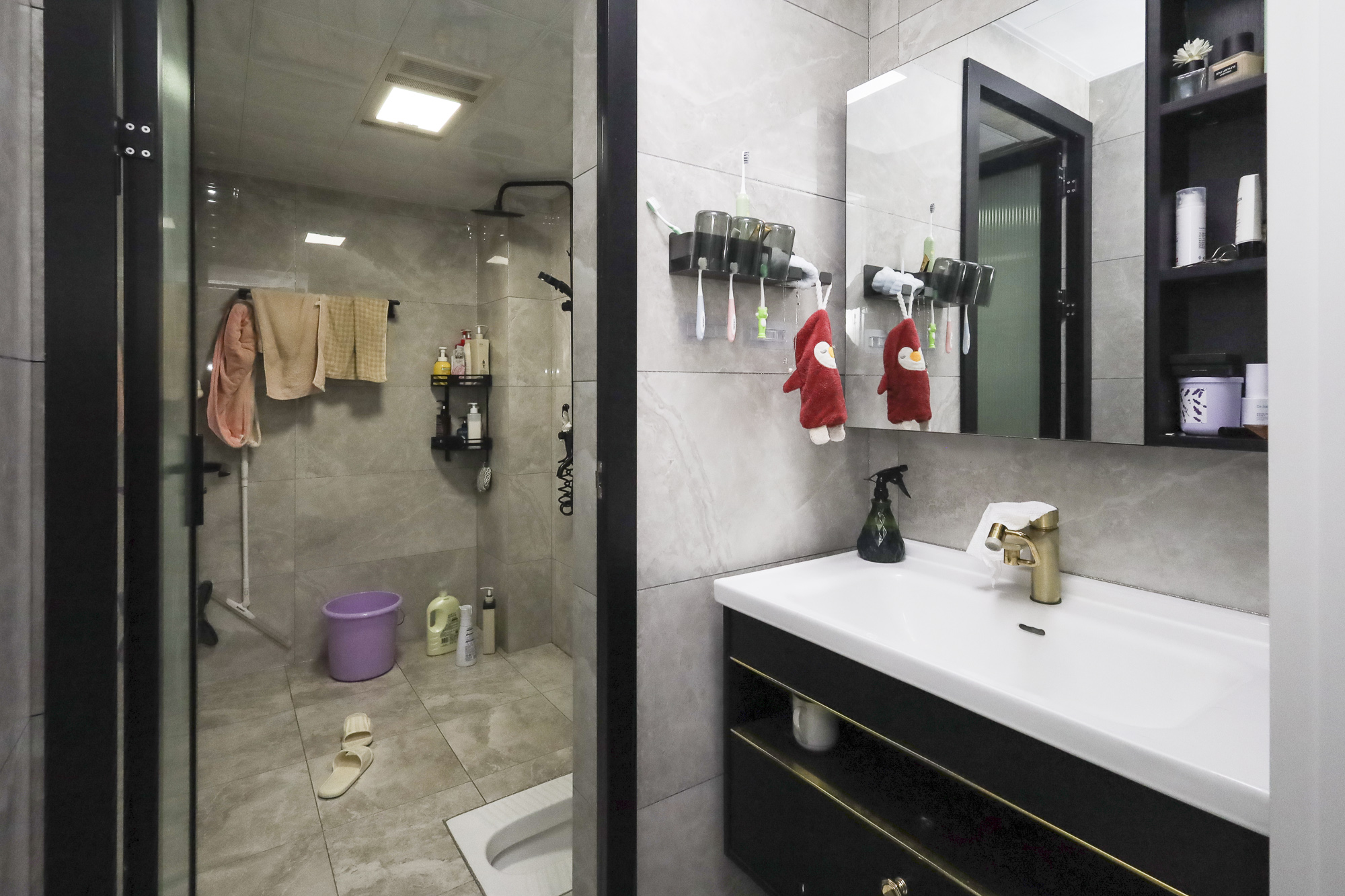 恒基旭辉湖山赋  3室1厅1卫    92.0万卫生间