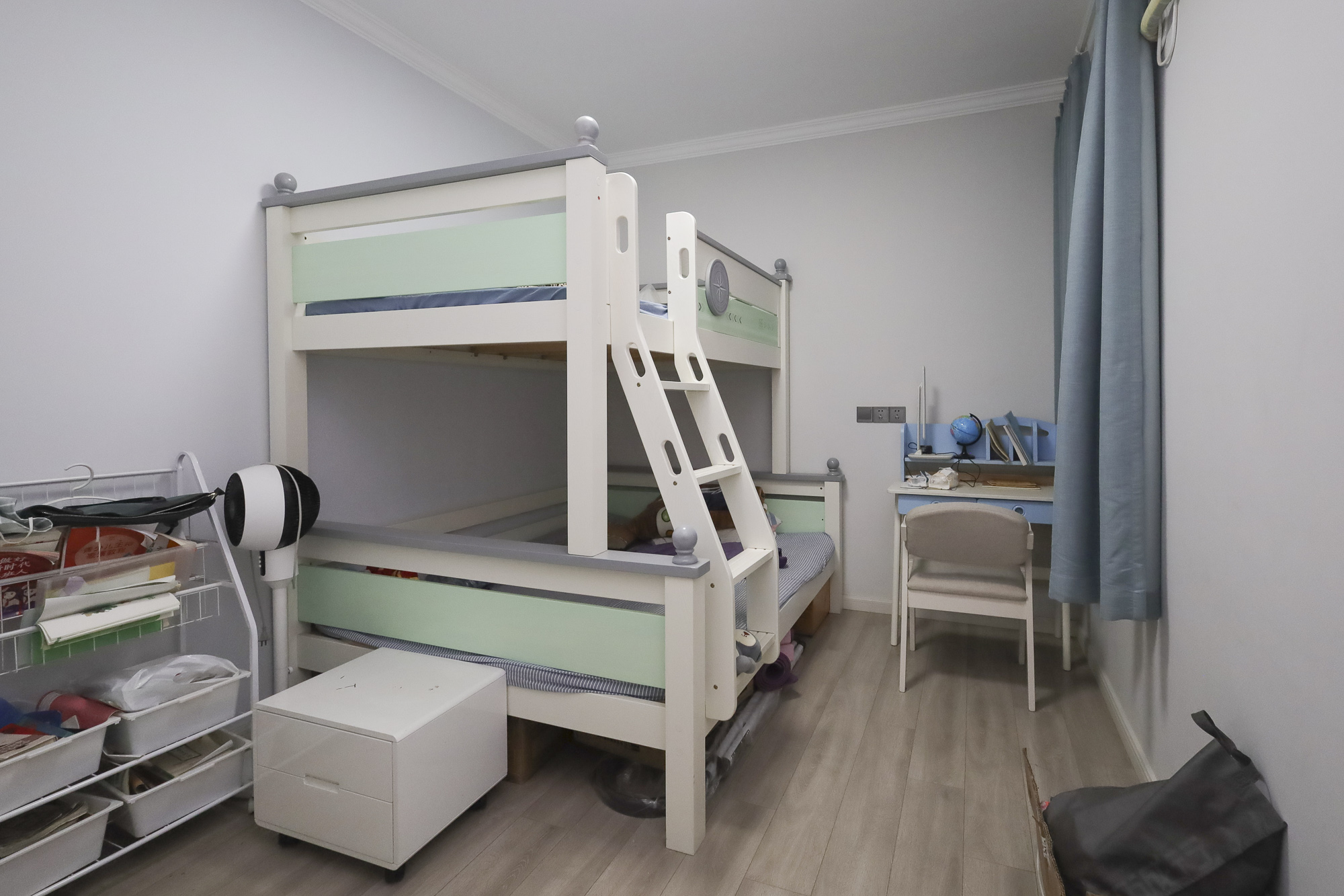 恒基旭辉湖山赋  3室1厅1卫    92.0万卧室