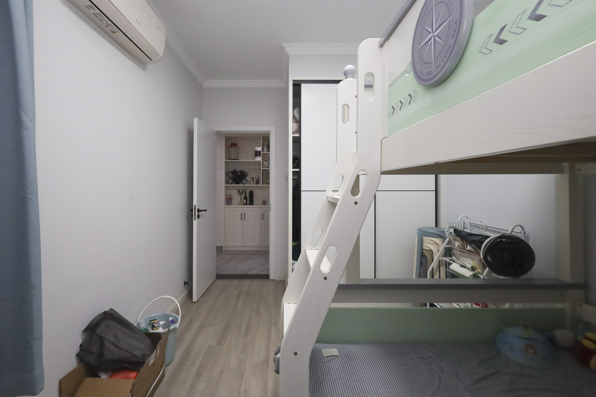 恒基旭辉湖山赋  3室1厅1卫    92.0万卧室