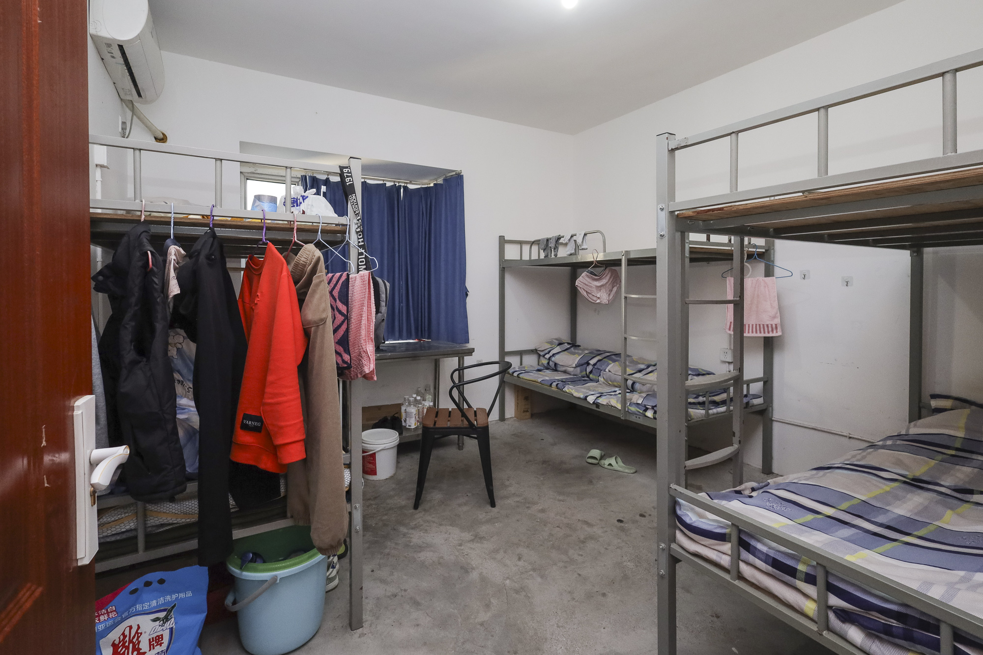 钱隆世家  4室3厅2卫   132.00万卧室