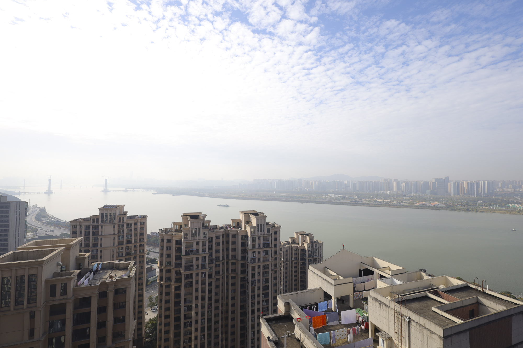 绿地海外滩一期  3室2厅0卫   130.00万其他
