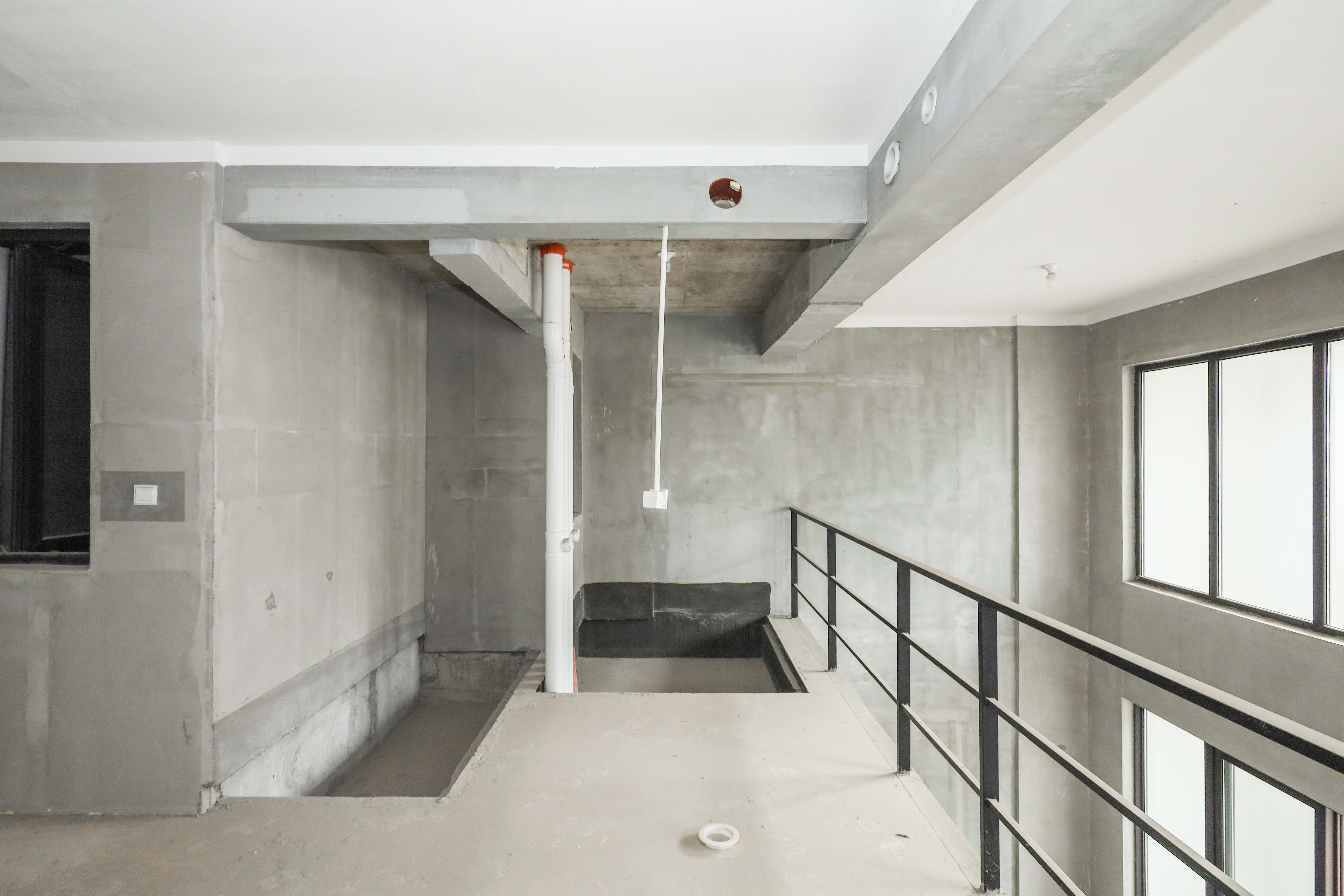 建发央著  4室2厅2卫   185.00万卧室