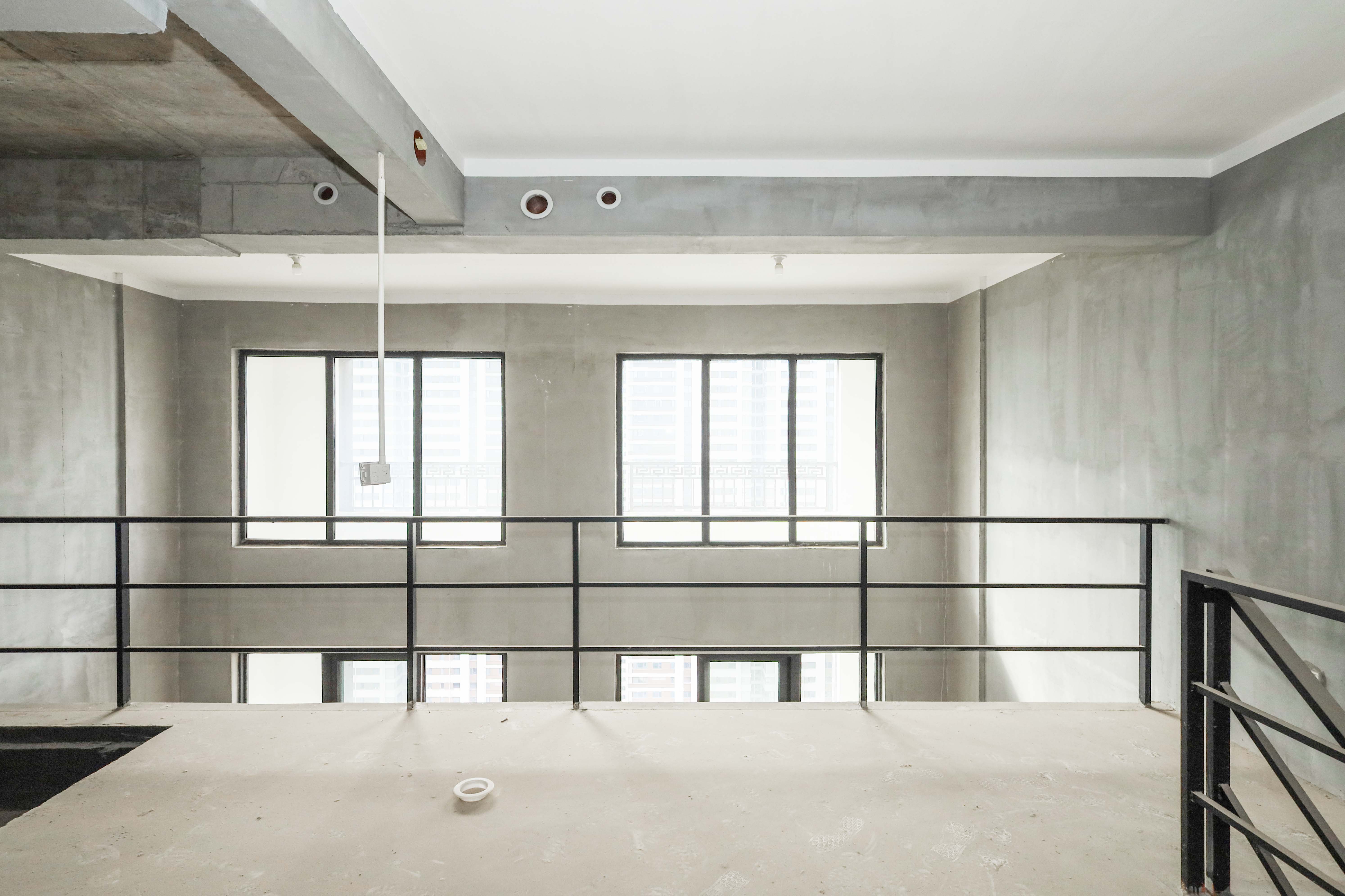 建发央著  4室2厅2卫   185.00万卧室