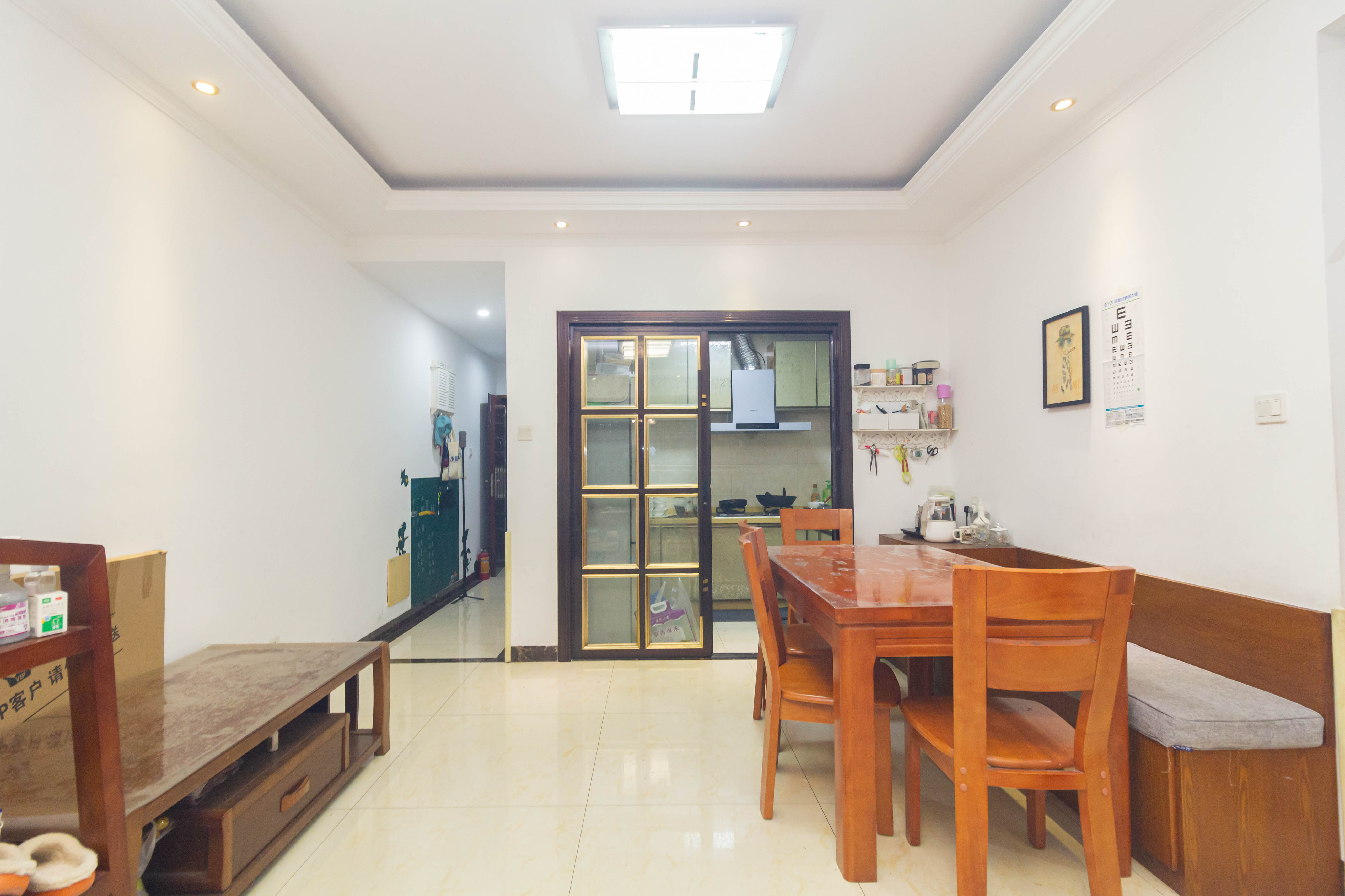 中国铁建国际城二期  3室2厅1卫    47.8万客厅