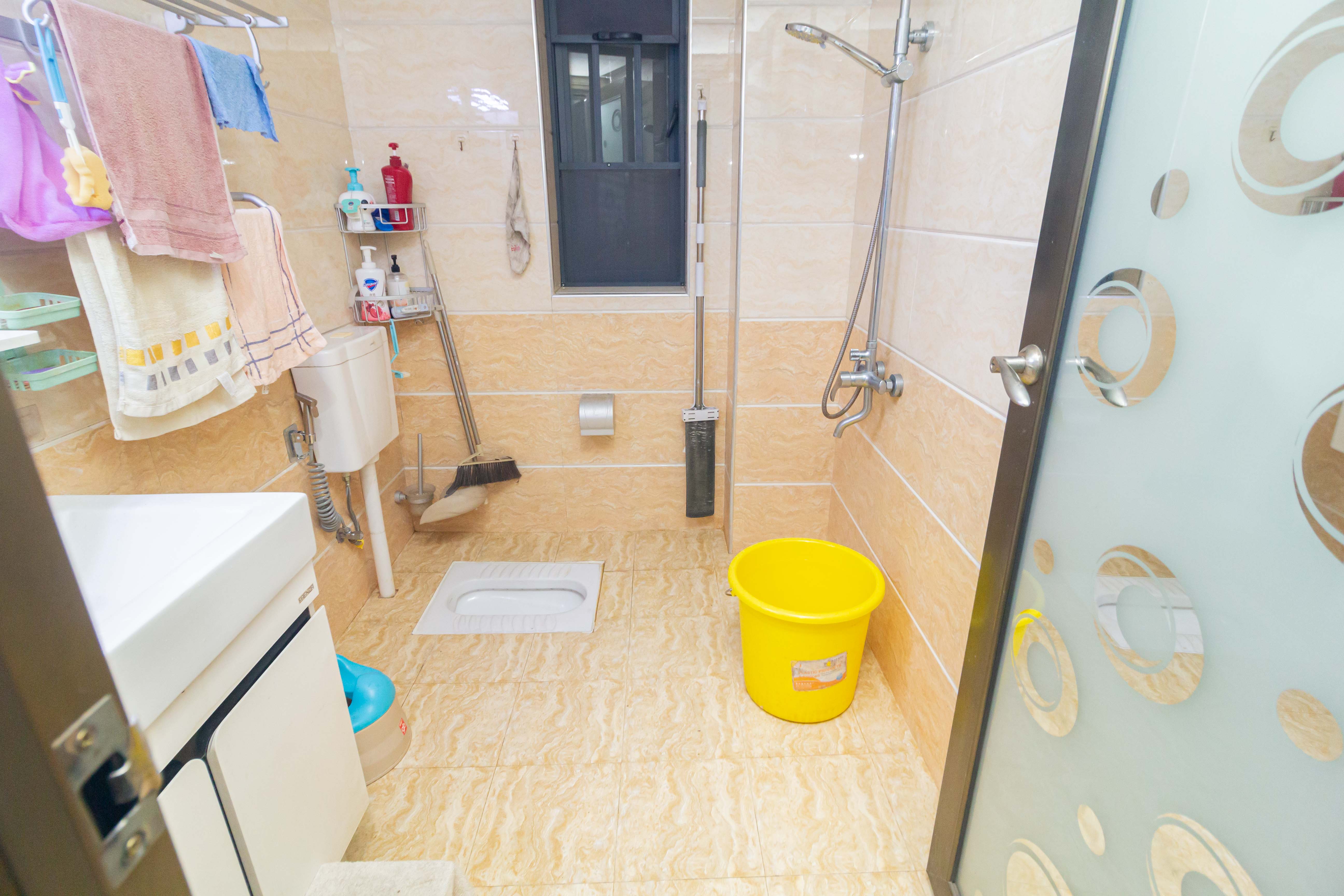 中国铁建国际城二期  3室2厅1卫    47.8万卫生间