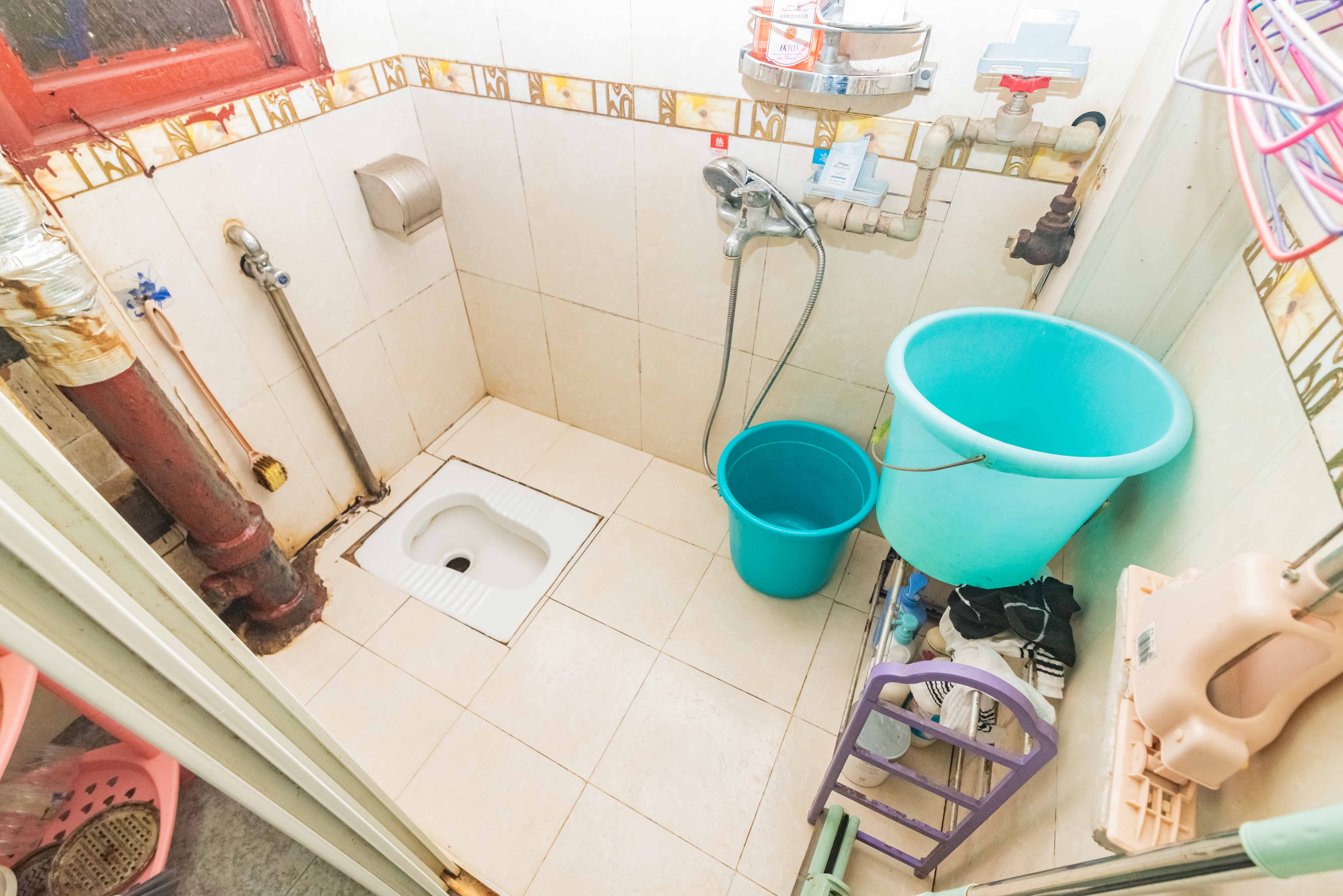 学宫街散盘  1室1厅1卫    35.0万 学宫街散盘  1室1厅1卫    35.0万卫生间