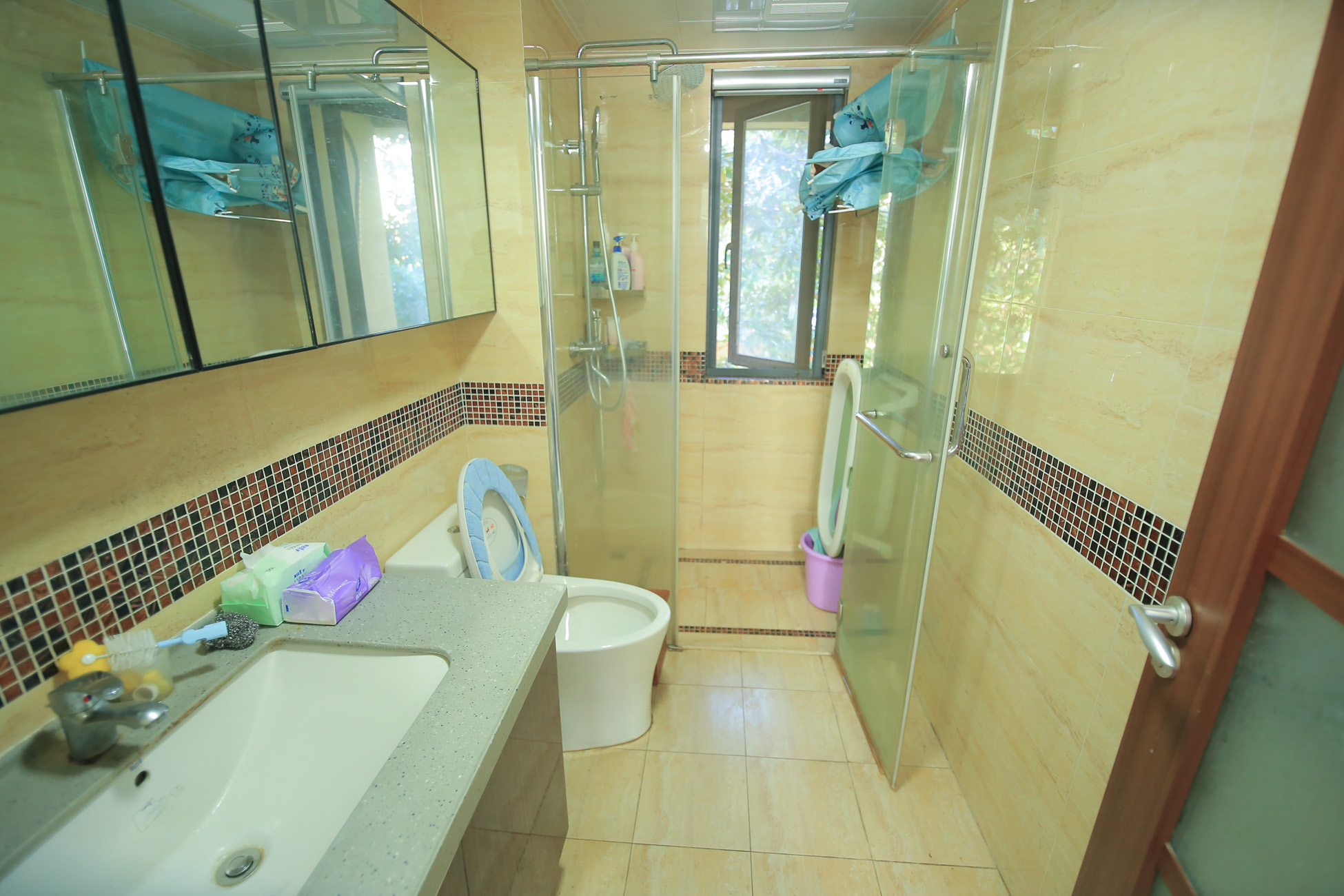 万科金域华府三四期  4室2厅2卫    152.0万 万科金域华府三四期  4室2厅2卫    152.0万卫生间