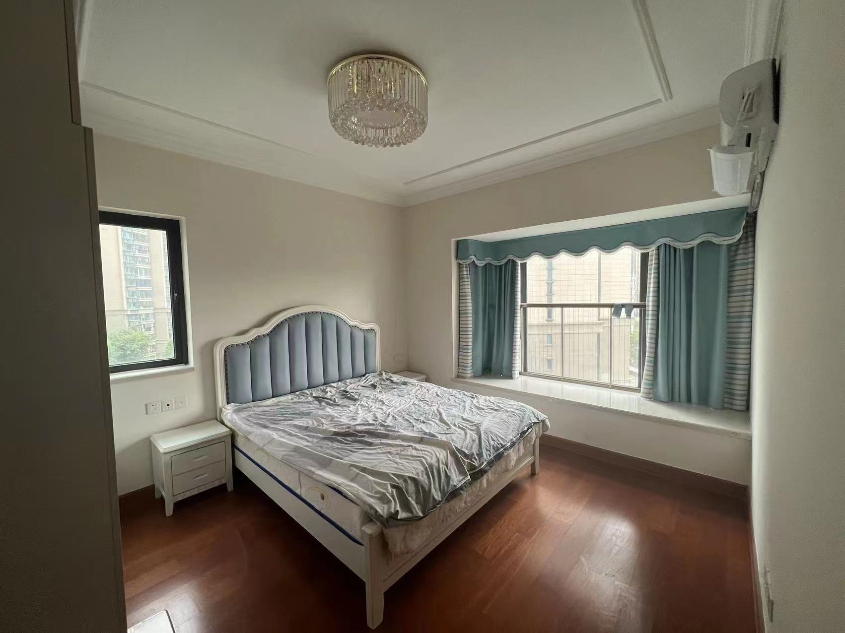 恒大华府  3室2厅1卫   82.80万 恒大华府  3室2厅1卫   82.80万室内图