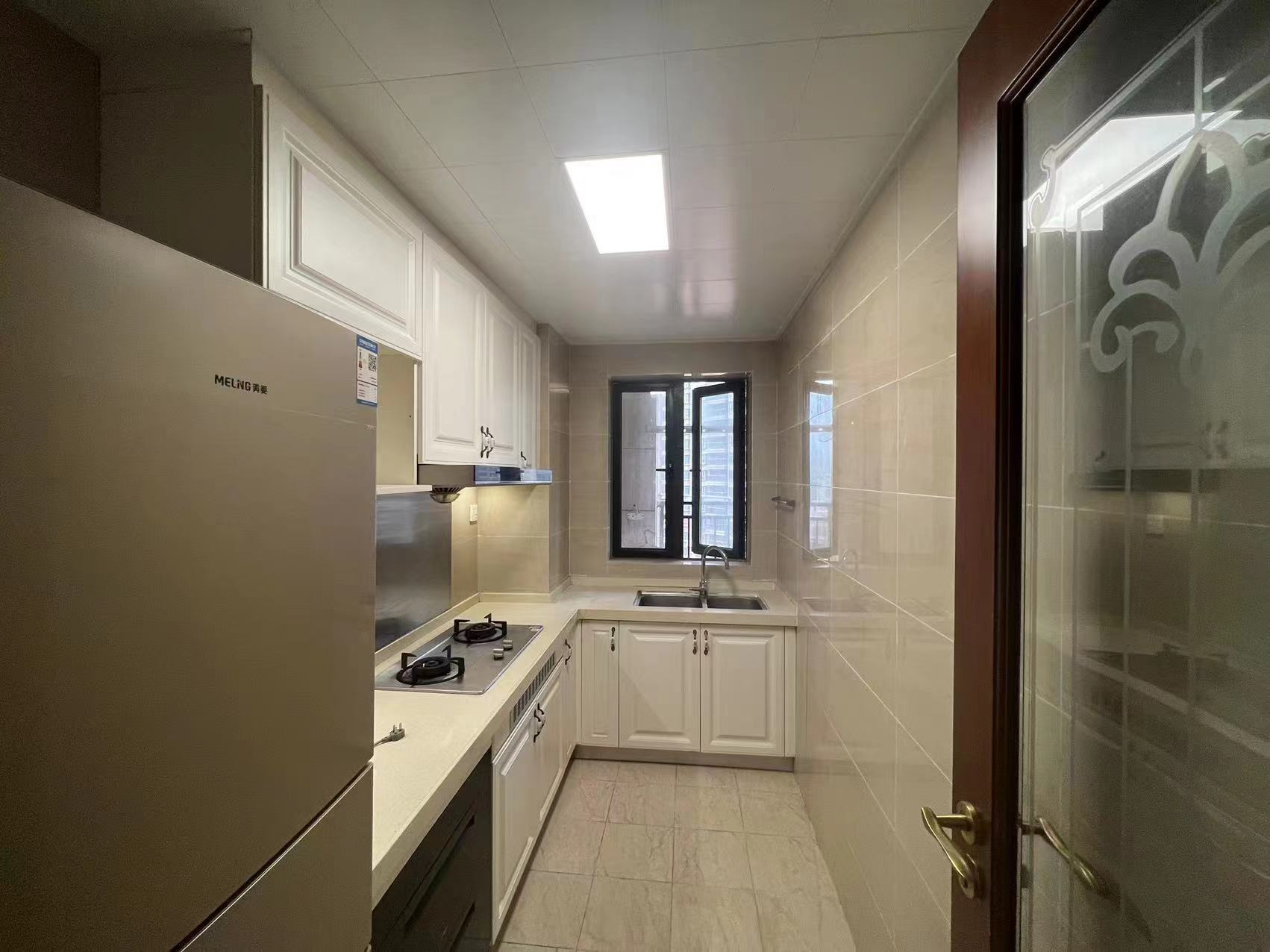 恒大华府  3室2厅1卫   82.80万 恒大华府  3室2厅1卫   82.80万室内图