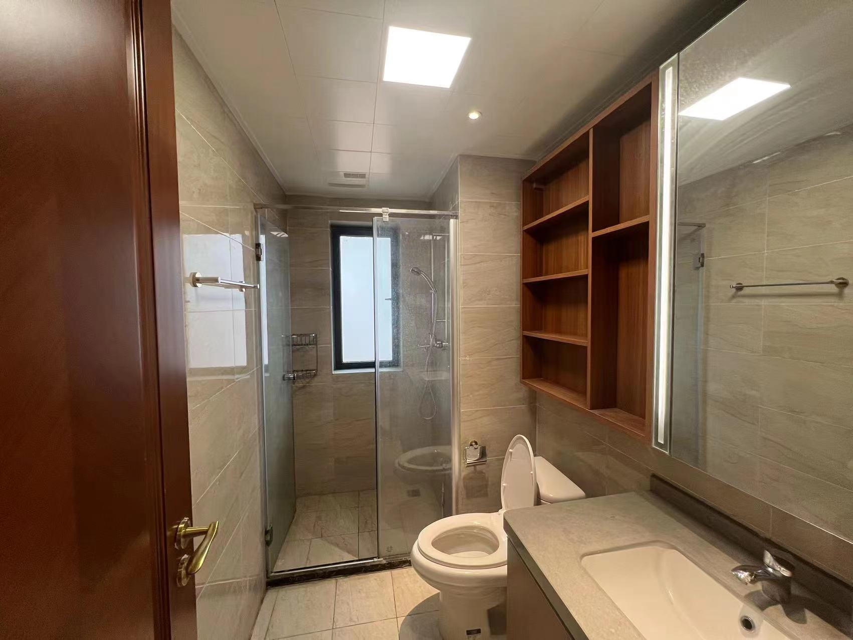 恒大华府  3室2厅1卫   82.80万 恒大华府  3室2厅1卫   82.80万室内图