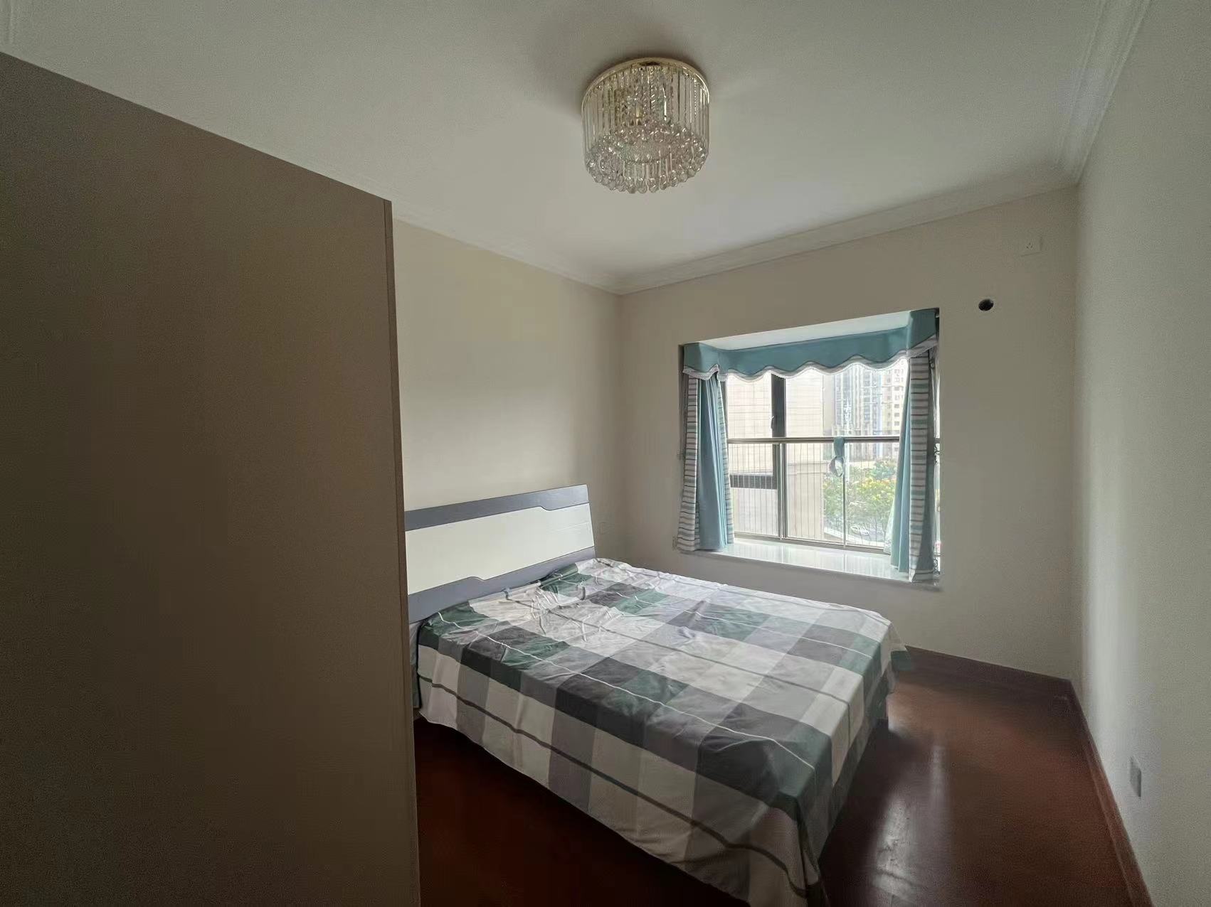 恒大华府  3室2厅1卫   82.80万 恒大华府  3室2厅1卫   82.80万室内图