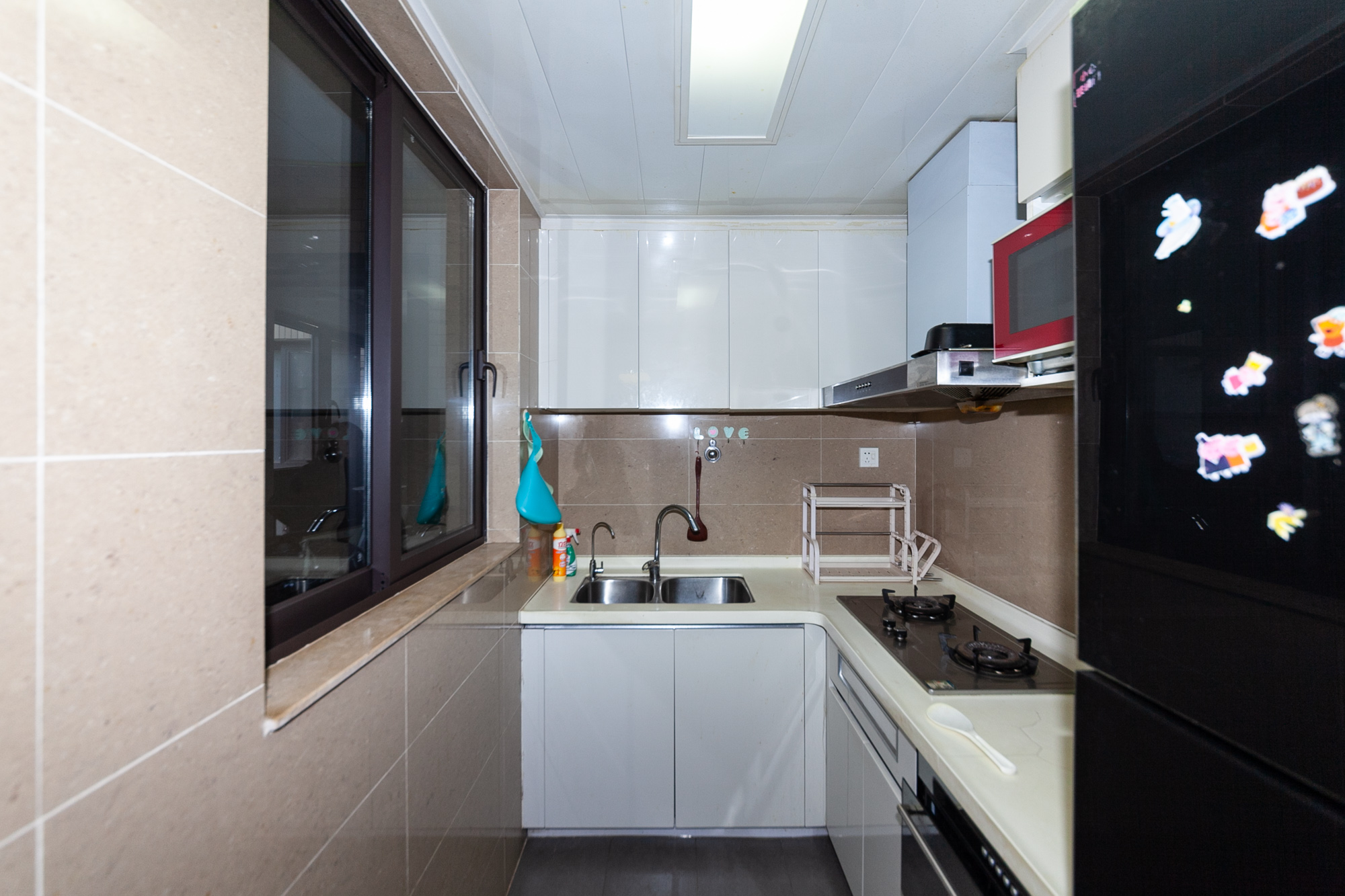 时代倾城一期 2室2厅1卫 69.00万 时代倾城一期 2室2厅1卫 69.00万厨房