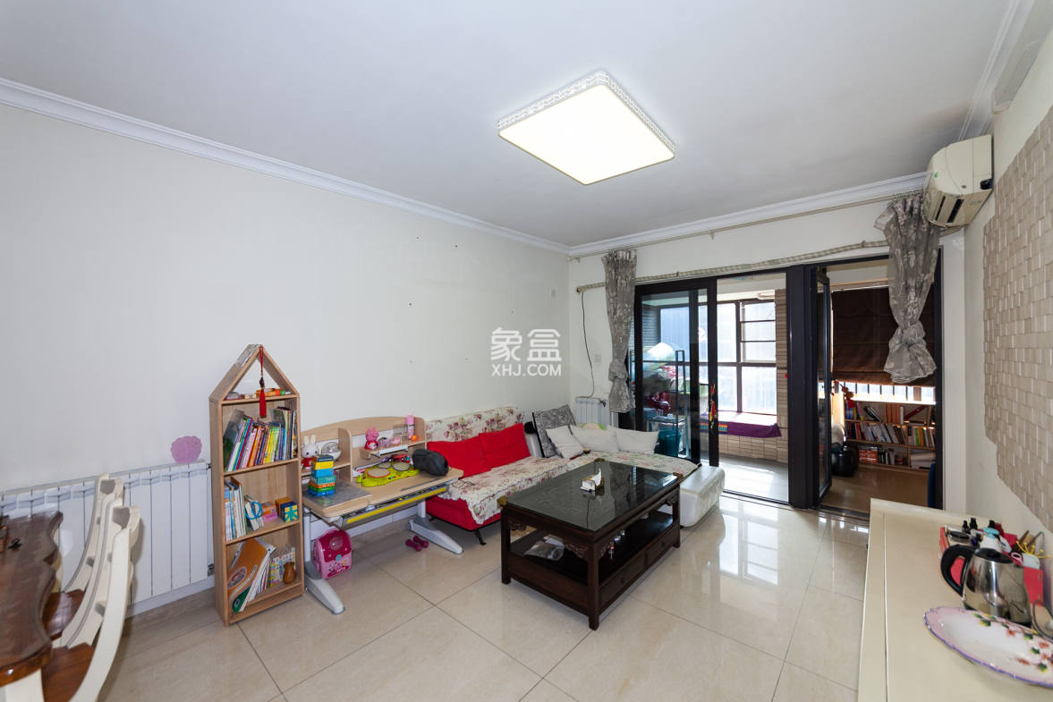 时代倾城一期 2室2厅1卫 69.00万 时代倾城一期 2室2厅1卫 69.00万客厅