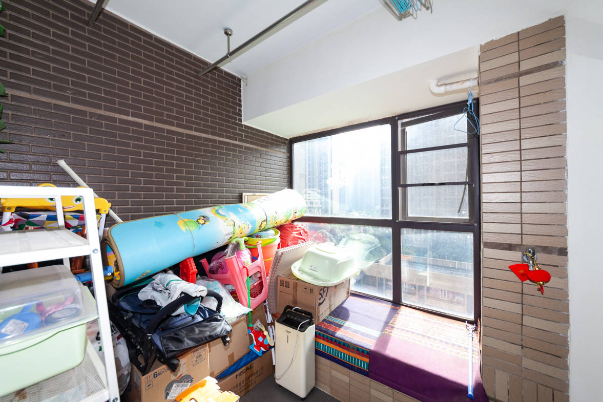 时代倾城一期 2室2厅1卫 69.00万 时代倾城一期 2室2厅1卫 69.00万阳台