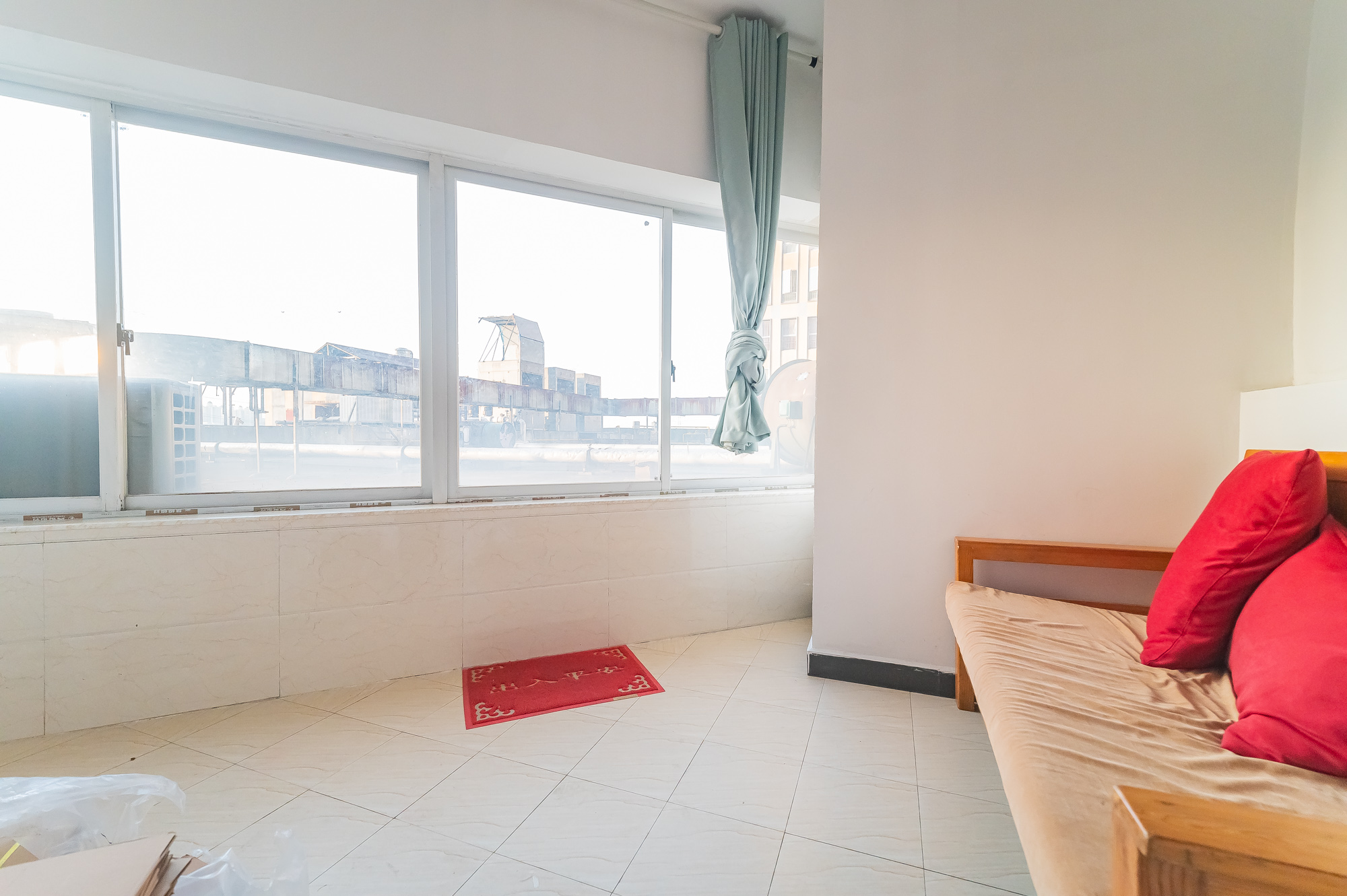 MOMA当代广场  2室1厅1卫    36.0万 MOMA当代广场  2室1厅1卫    36.0万阳台