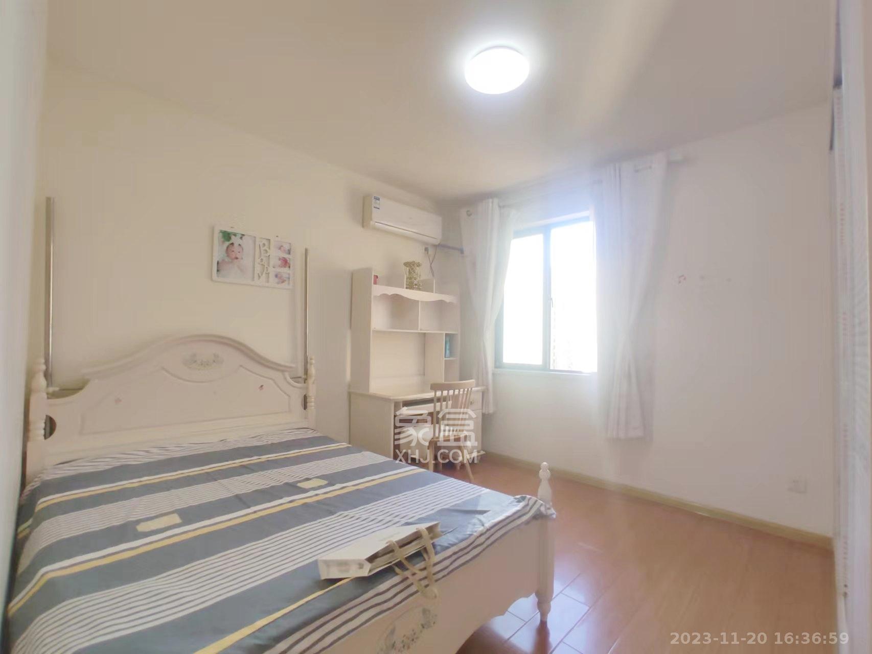 中建麓山和苑  3室2厅2卫   2400.00元/月室内图