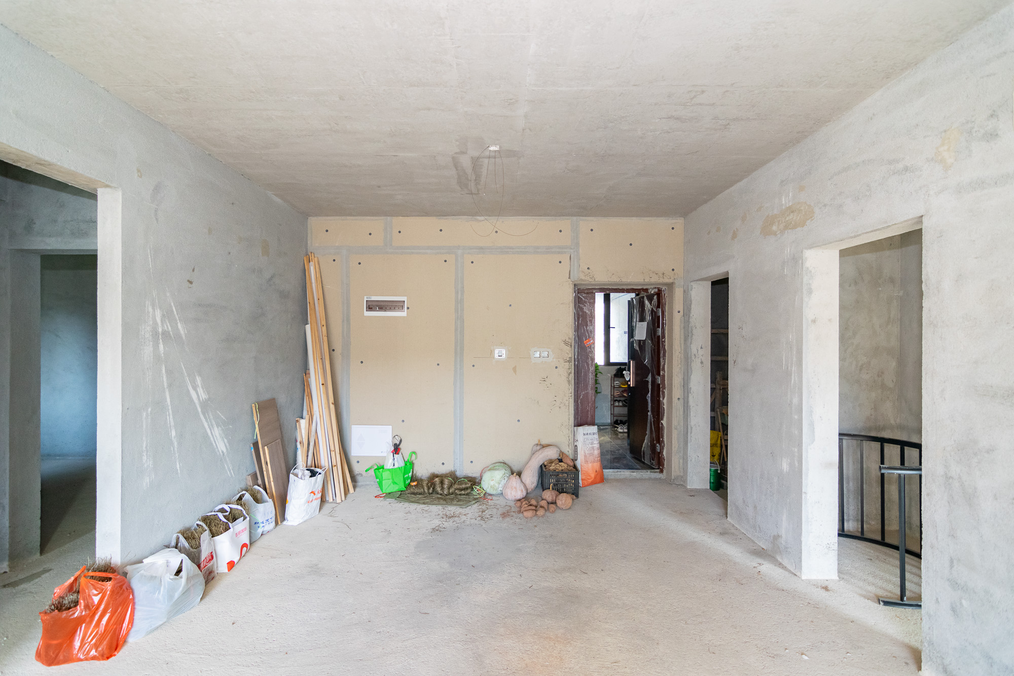 润和谷山郡(悦禧山庄水榭花都) 3室2厅2卫 135.0万 润和谷山郡(悦禧山庄水榭花都) 3室2厅2卫 135.0万客厅