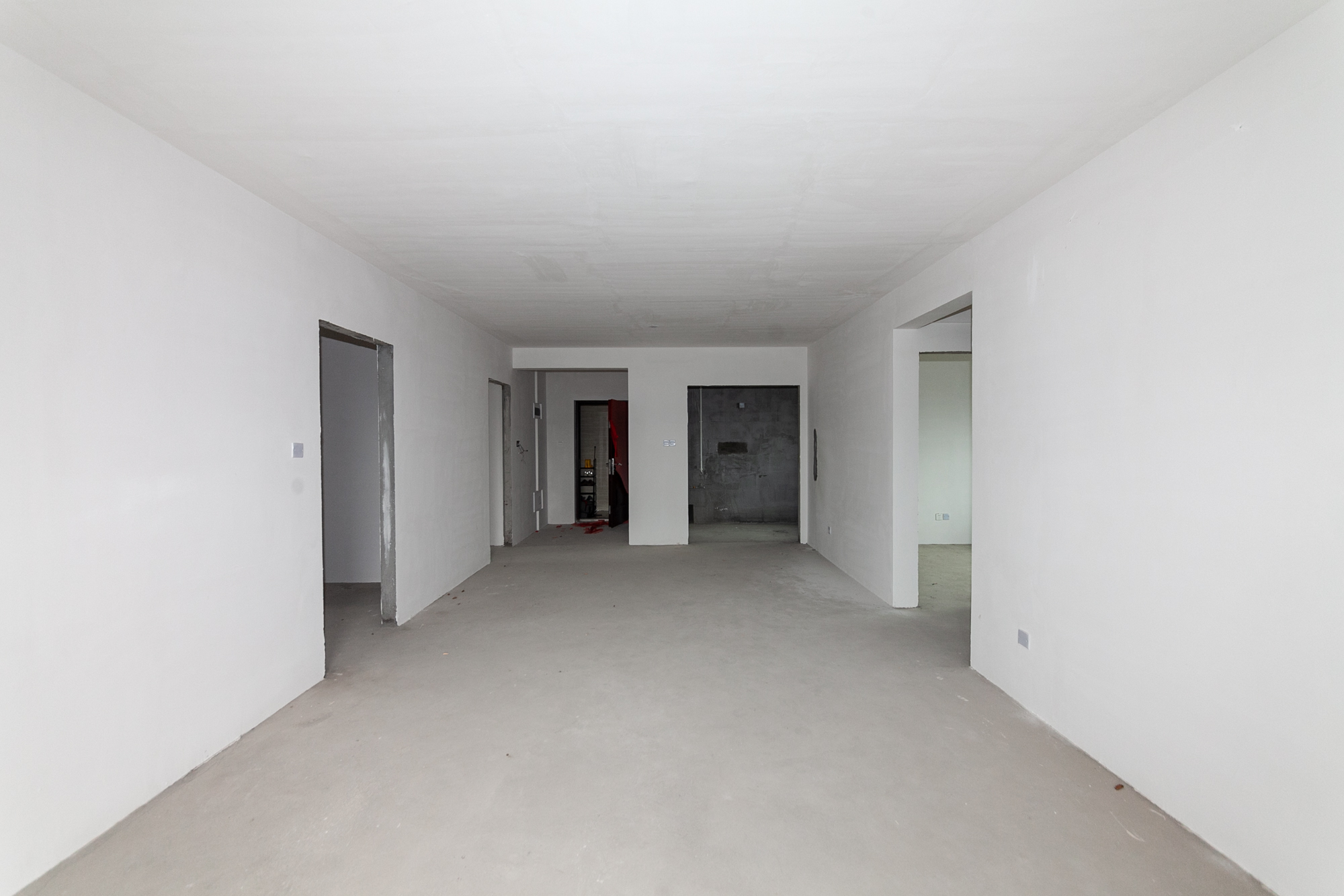 龙湖璟宸原著（龙湖紫宸）  4室2厅2卫    143.0万客厅