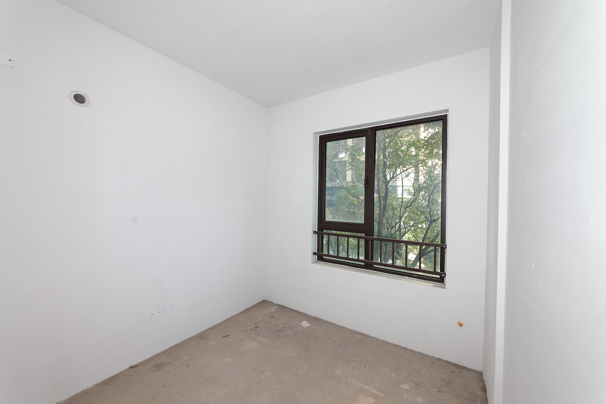 龙湖璟宸原著（龙湖紫宸）  4室2厅2卫    143.0万卧室