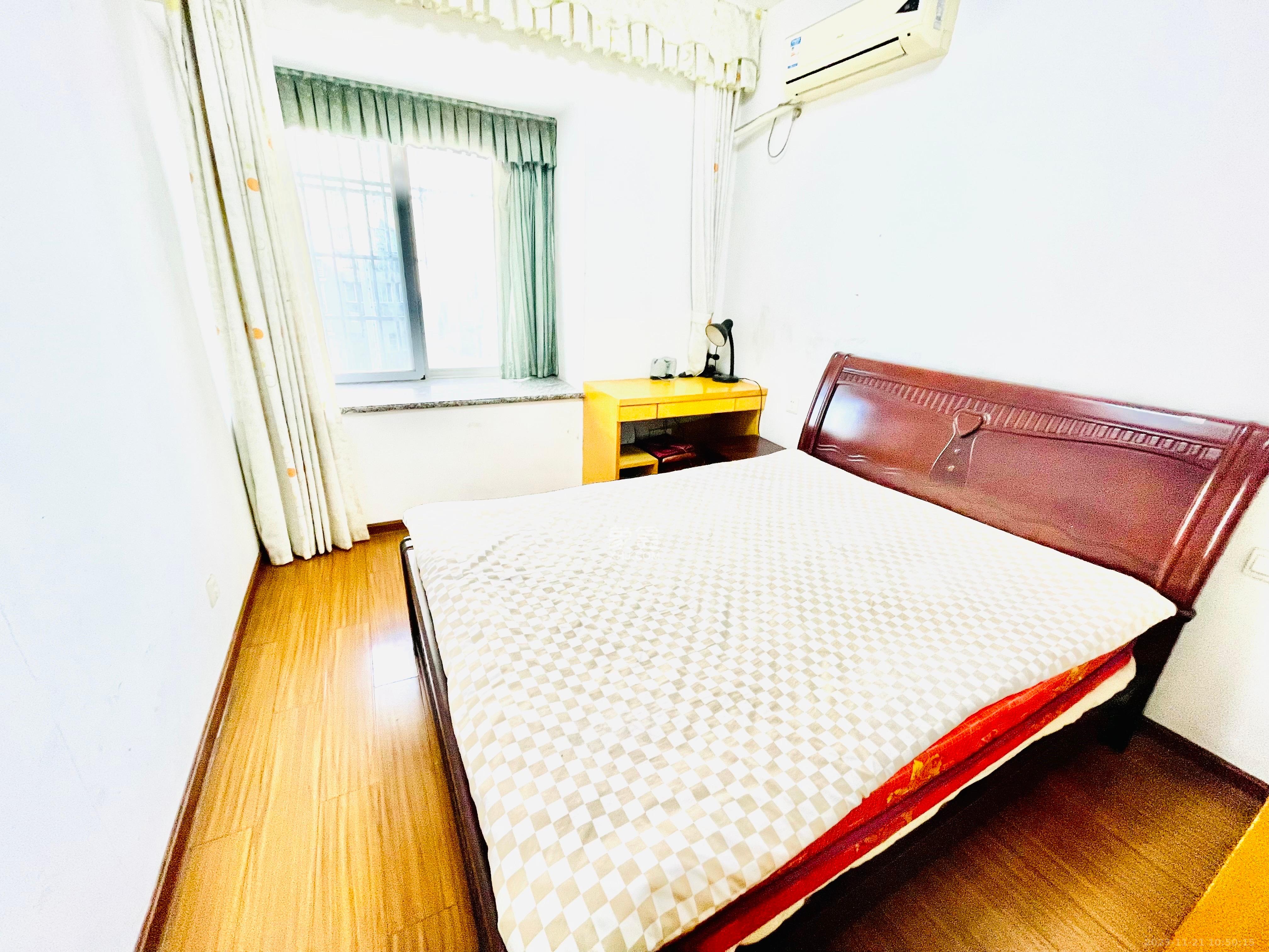 紫晶城  3室2厅2卫   1800.00元/月室内图