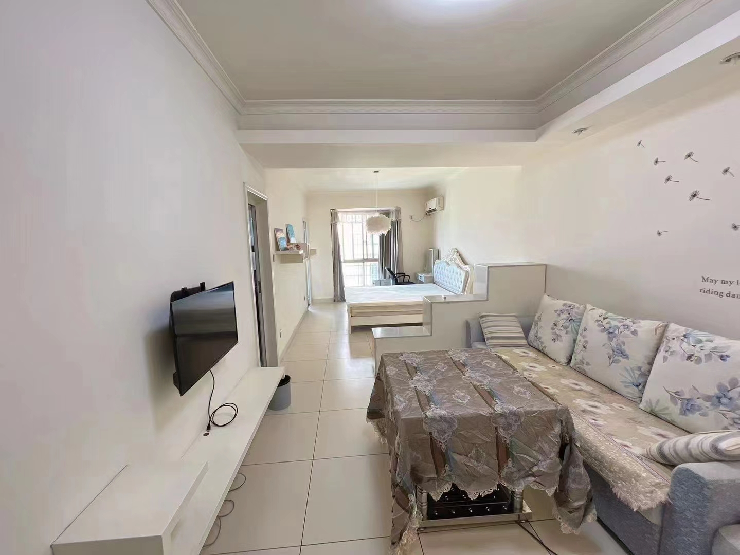 华湘贵府 1室1厅1卫 1000.0元/月 华湘贵府 1室1厅1卫 1000.0元/月室内图