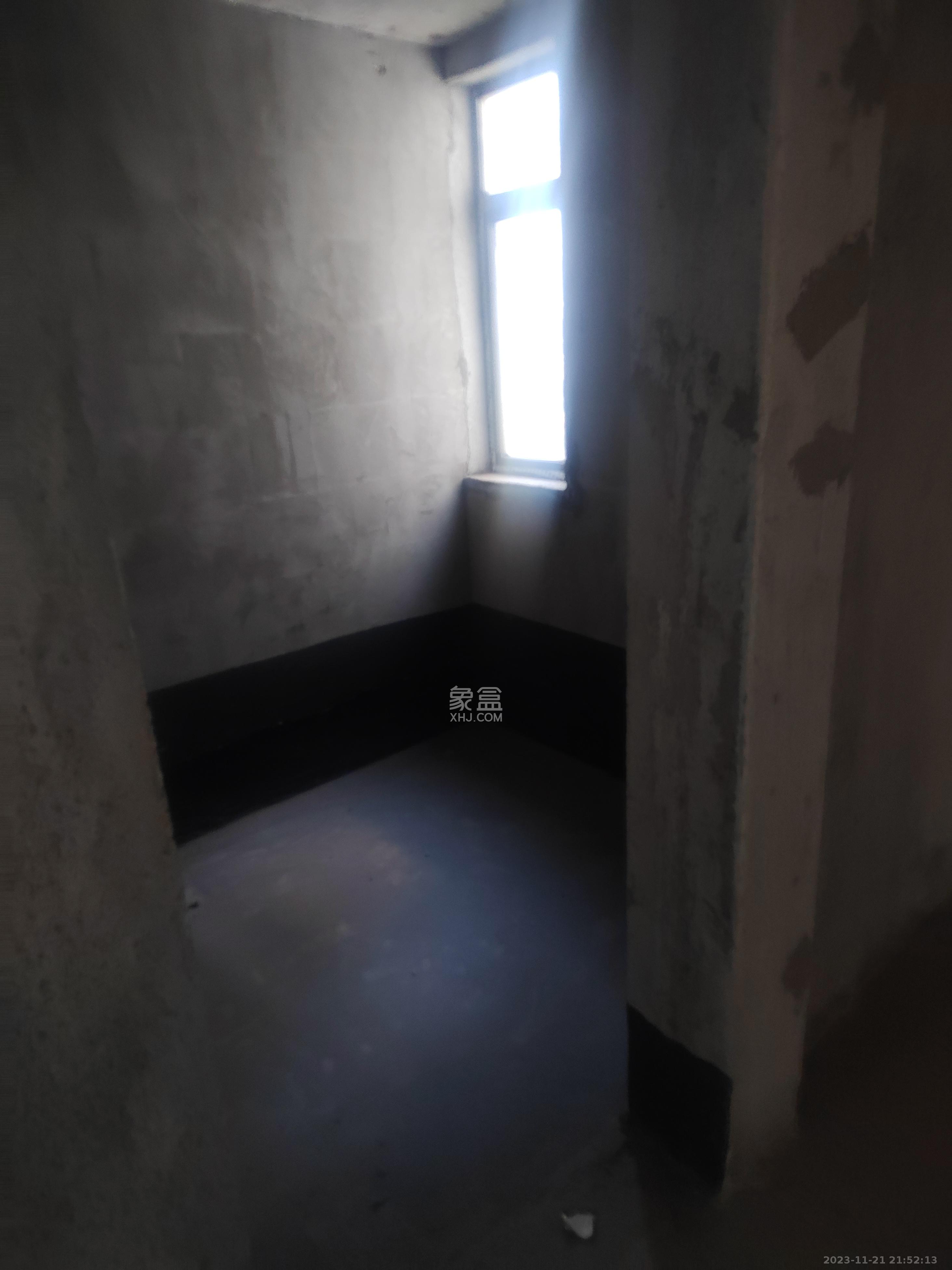 牛力家园  3室2厅2卫   1800.00元/月室内图