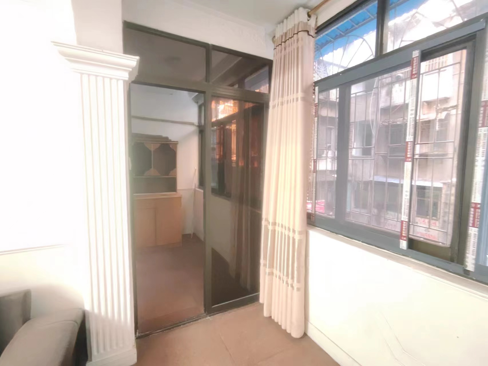 潇湘街散盘  3室2厅1卫   1300.00元/月室内图
