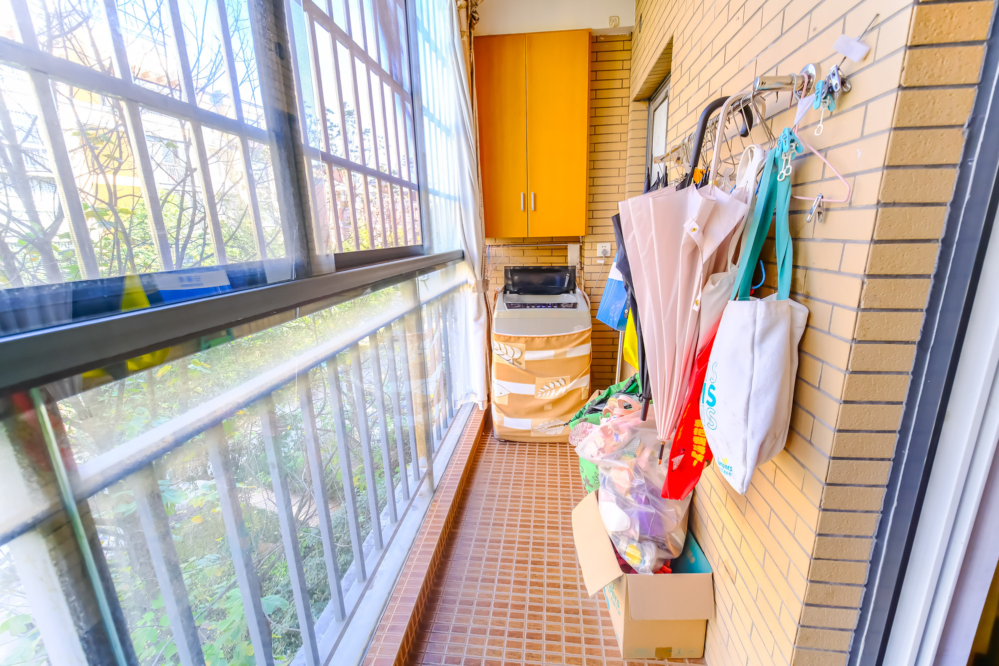 山水湾  3室2厅1卫   83.00万阳台