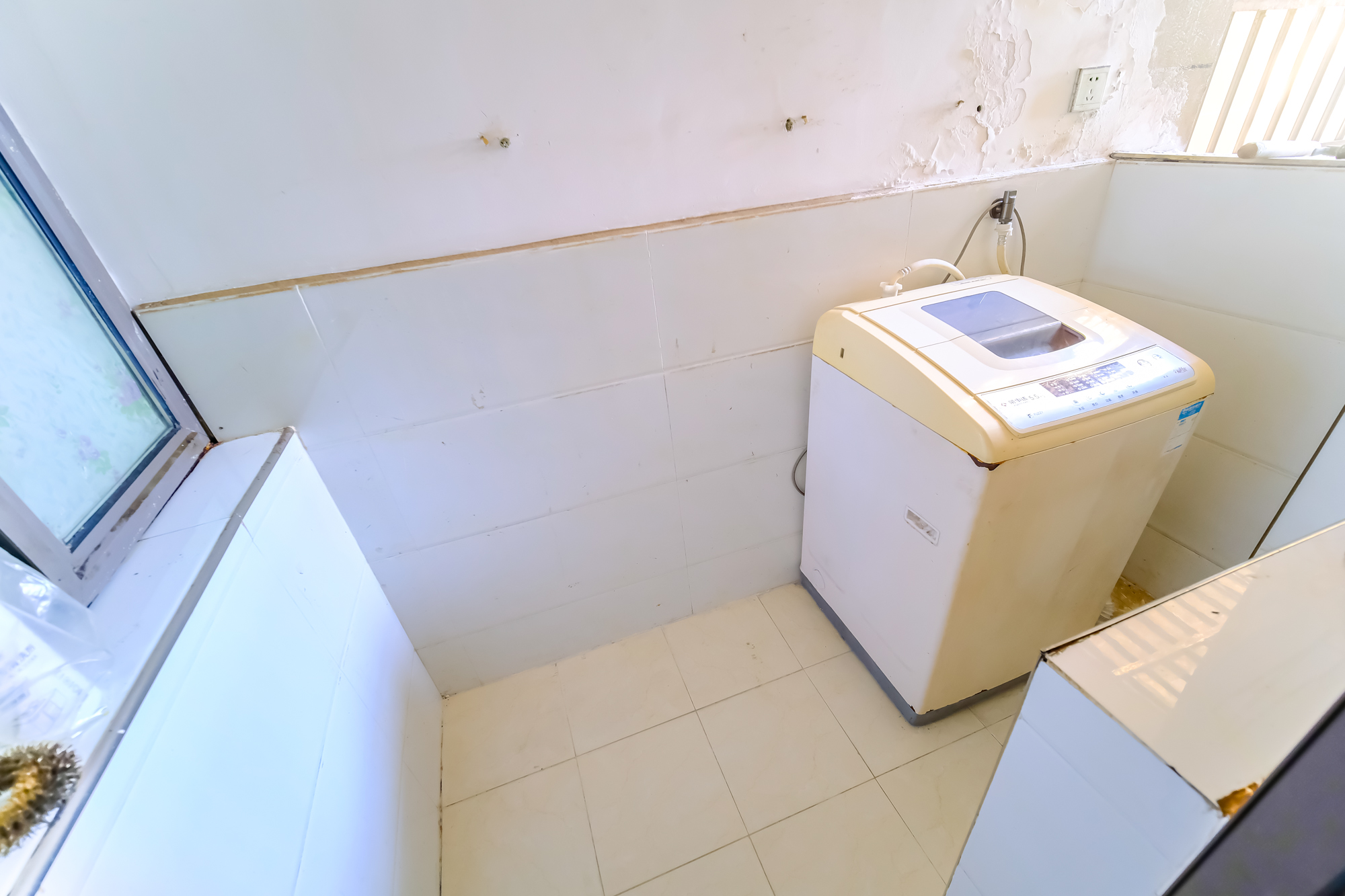 好望谷  3室2厅2卫   65.00万阳台