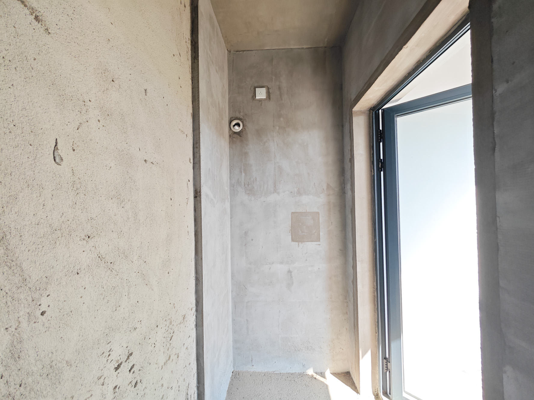 中建嘉和城  3室2厅1卫   78.00万阳台