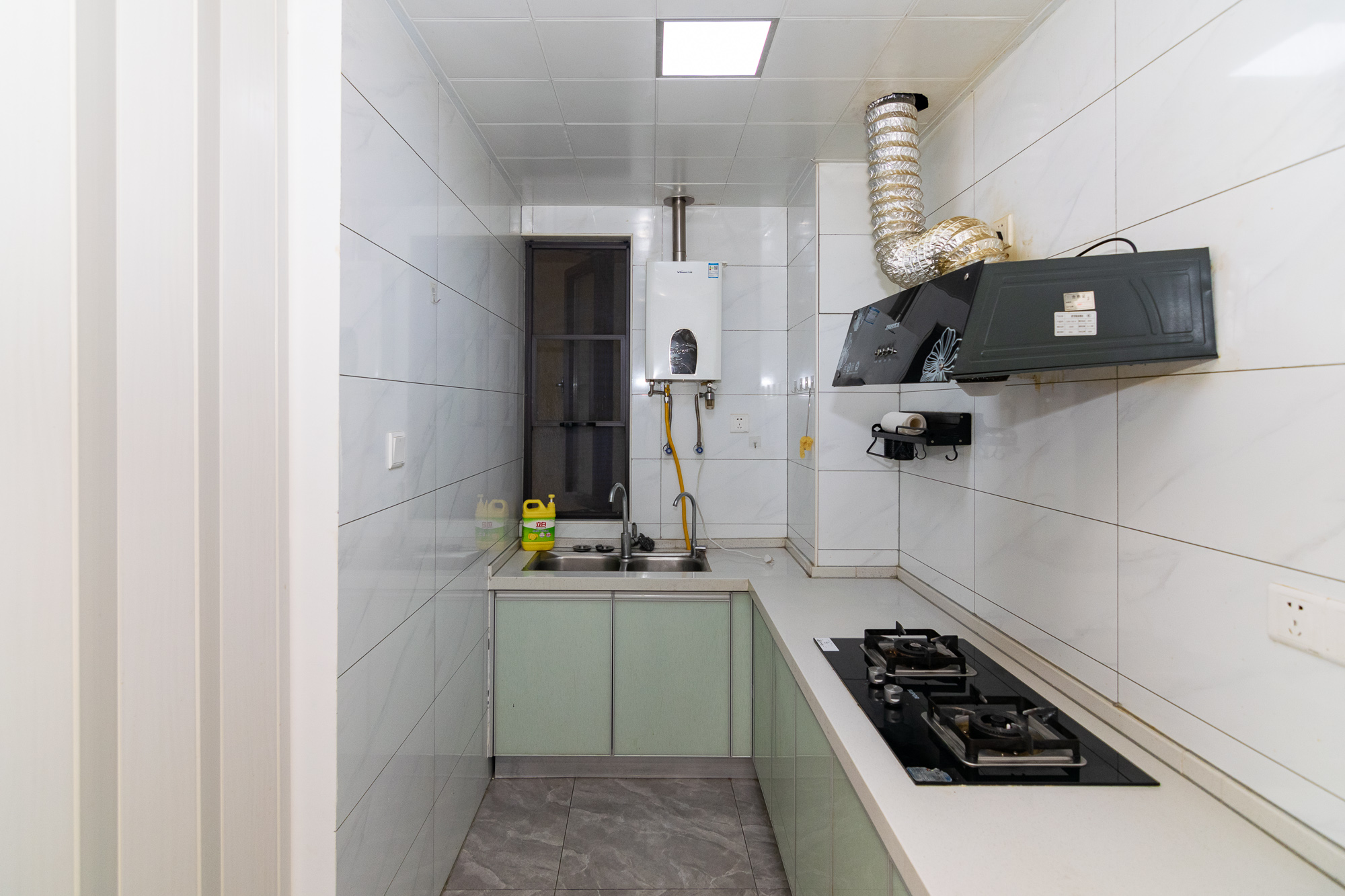 润和谷山郡(悦禧山庄水榭花都) 1室1厅1卫 45.0万 润和谷山郡(悦禧山庄水榭花都) 1室1厅1卫 45.0万厨房