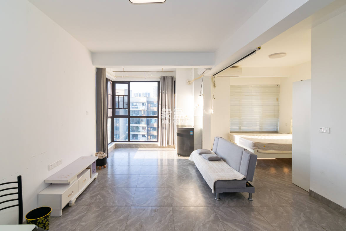 润和谷山郡(悦禧山庄水榭花都) 1室1厅1卫 45.0万 润和谷山郡(悦禧山庄水榭花都) 1室1厅1卫 45.0万客厅