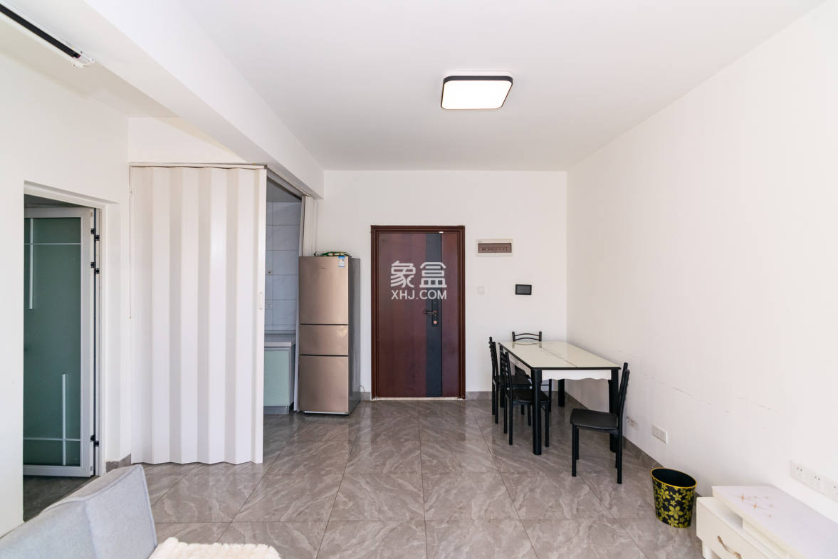 润和谷山郡(悦禧山庄水榭花都) 1室1厅1卫 45.0万 润和谷山郡(悦禧山庄水榭花都) 1室1厅1卫 45.0万客厅