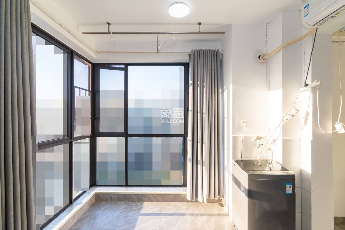 润和谷山郡(悦禧山庄水榭花都) 1室1厅1卫 45.0万 润和谷山郡(悦禧山庄水榭花都) 1室1厅1卫 45.0万阳台